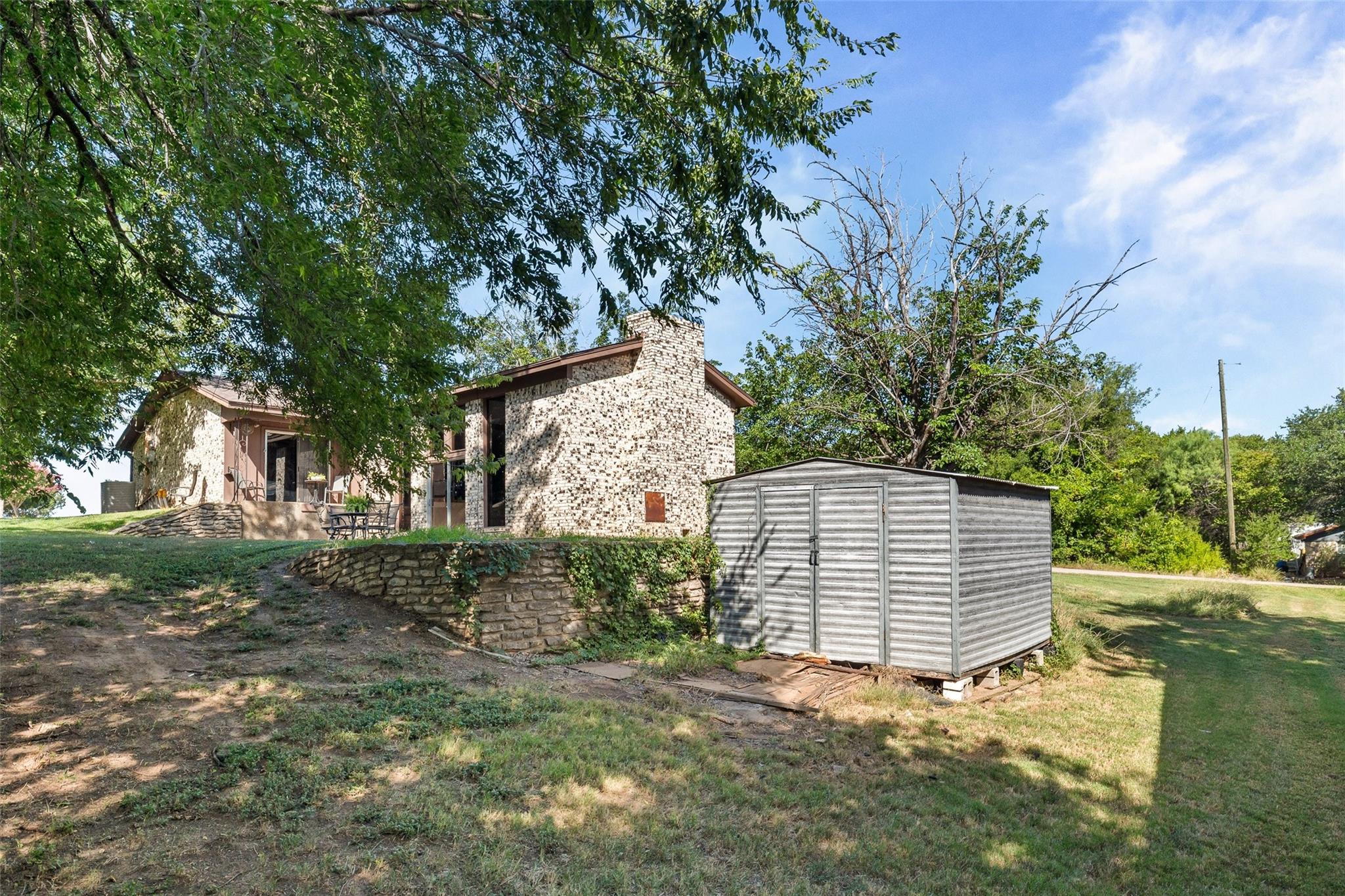 main property photo 38