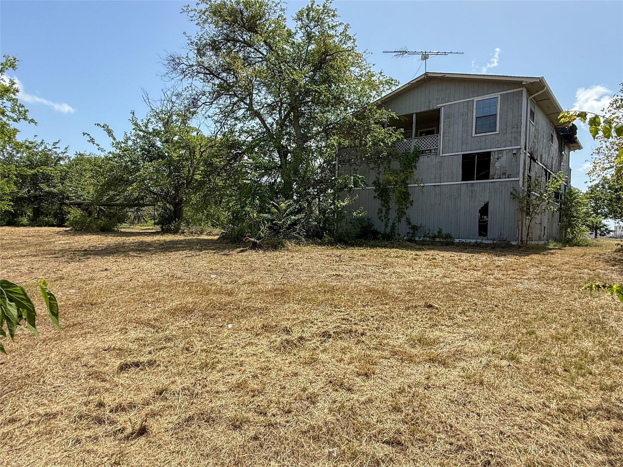 main property photo 3