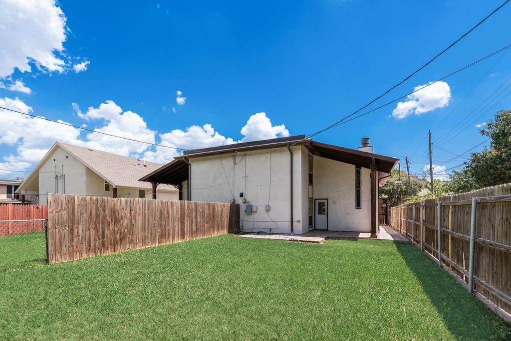 main property photo 28