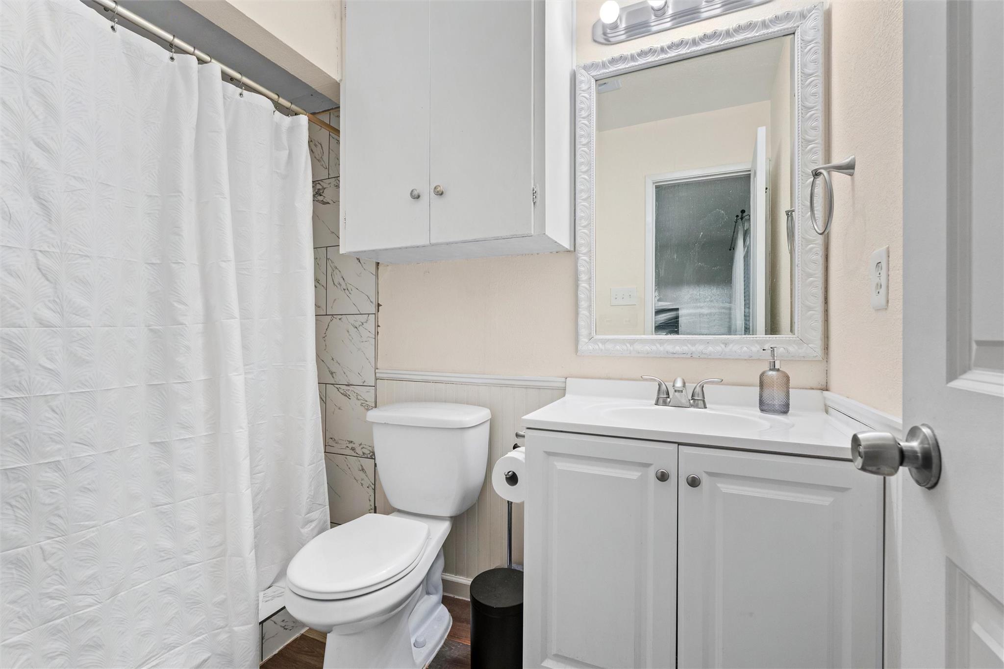 property viewer photo 18