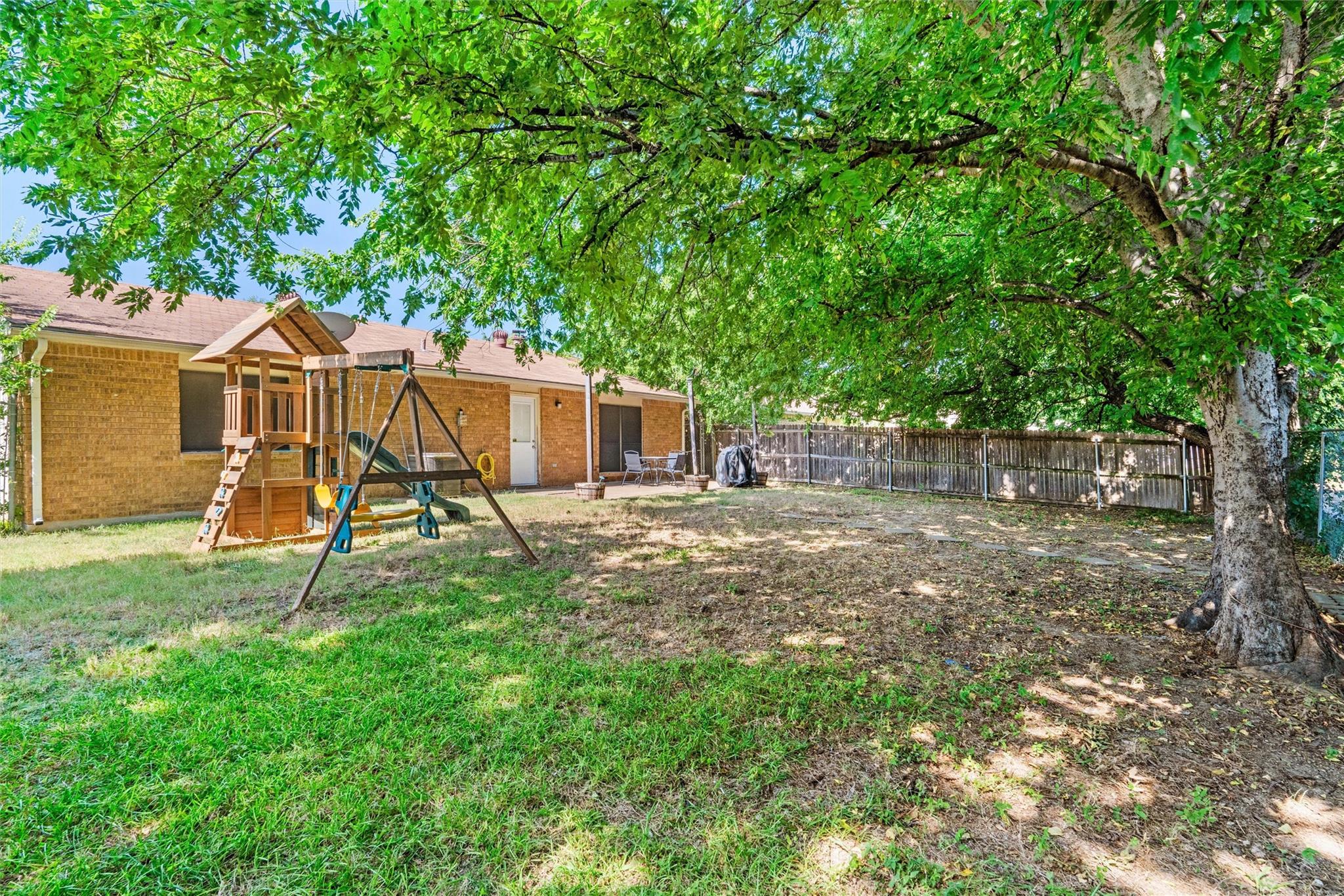 property viewer photo 20