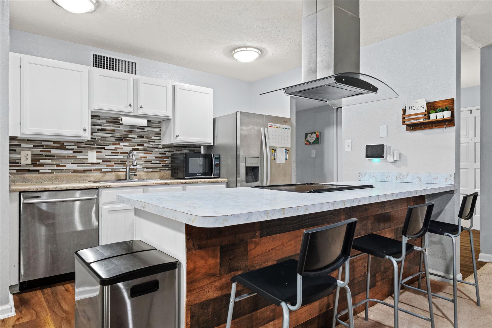 property viewer photo 7