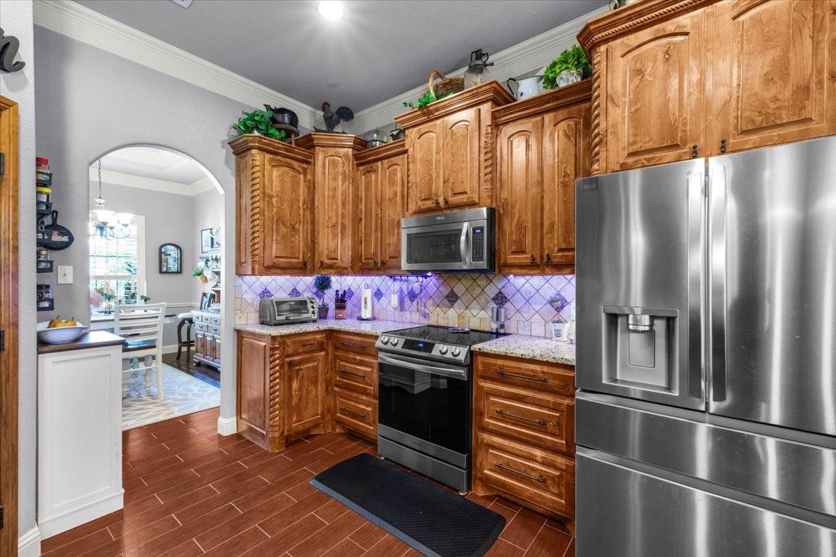 main property photo 13