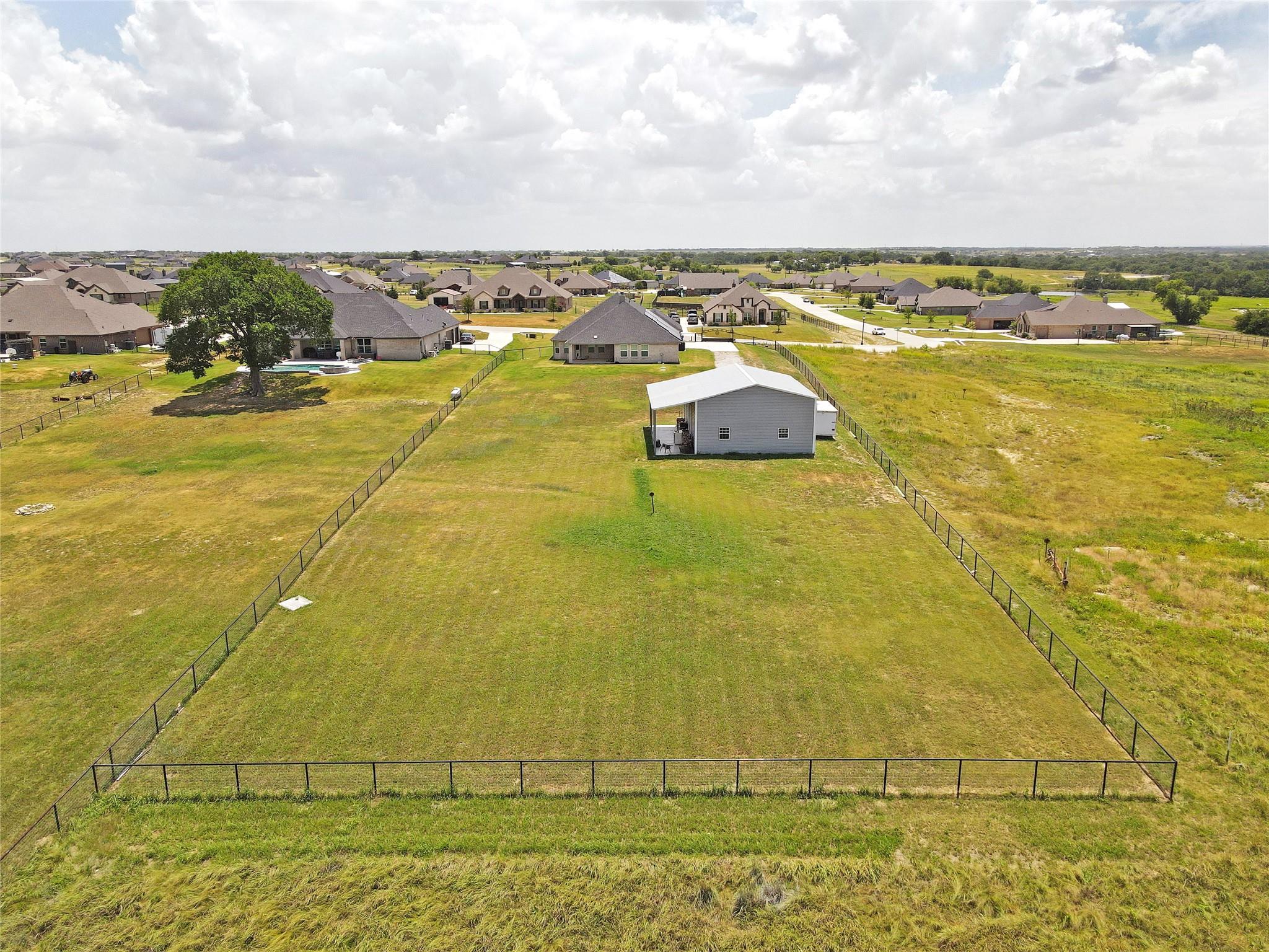 main property photo 29