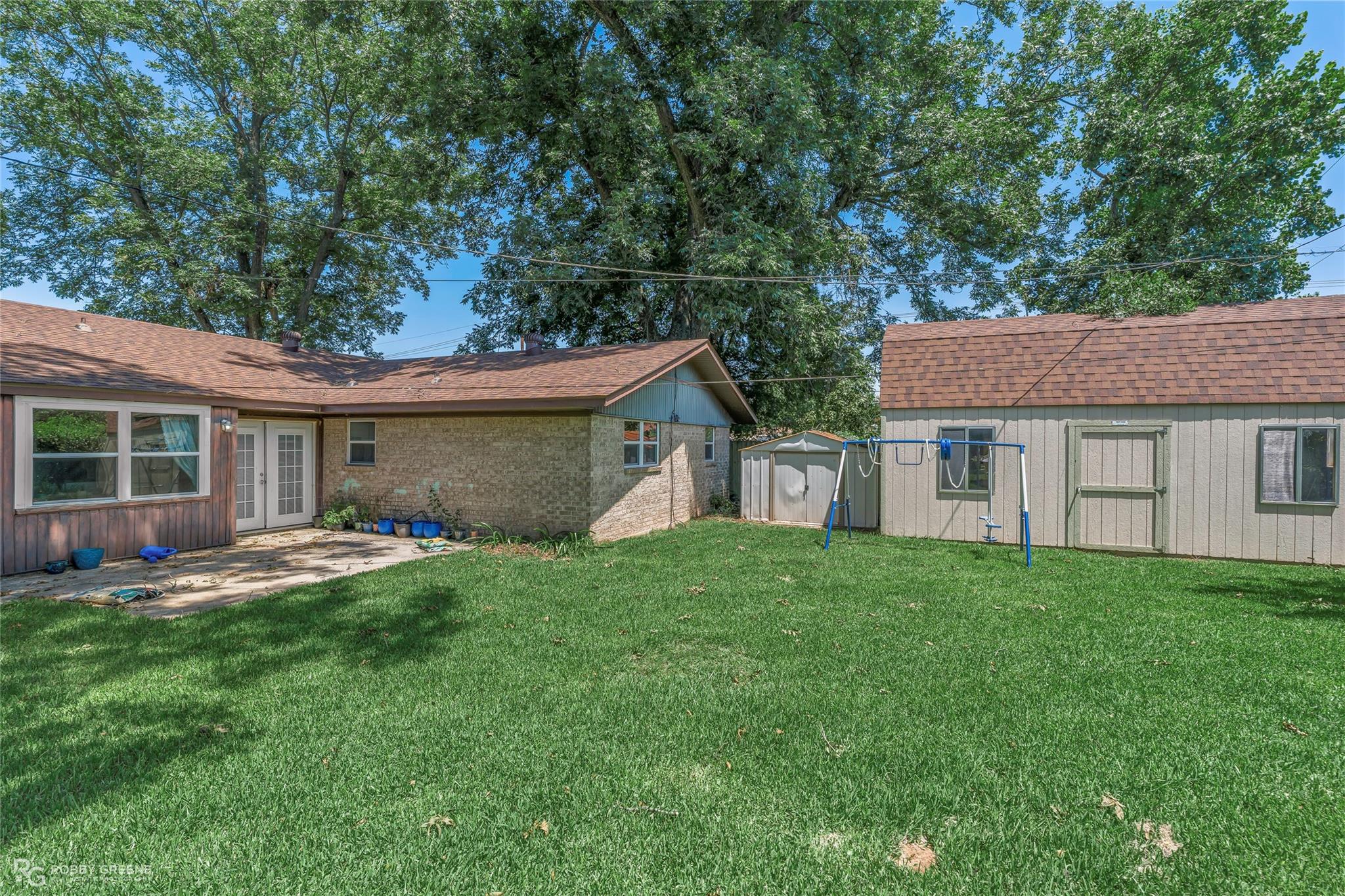 main property photo 26