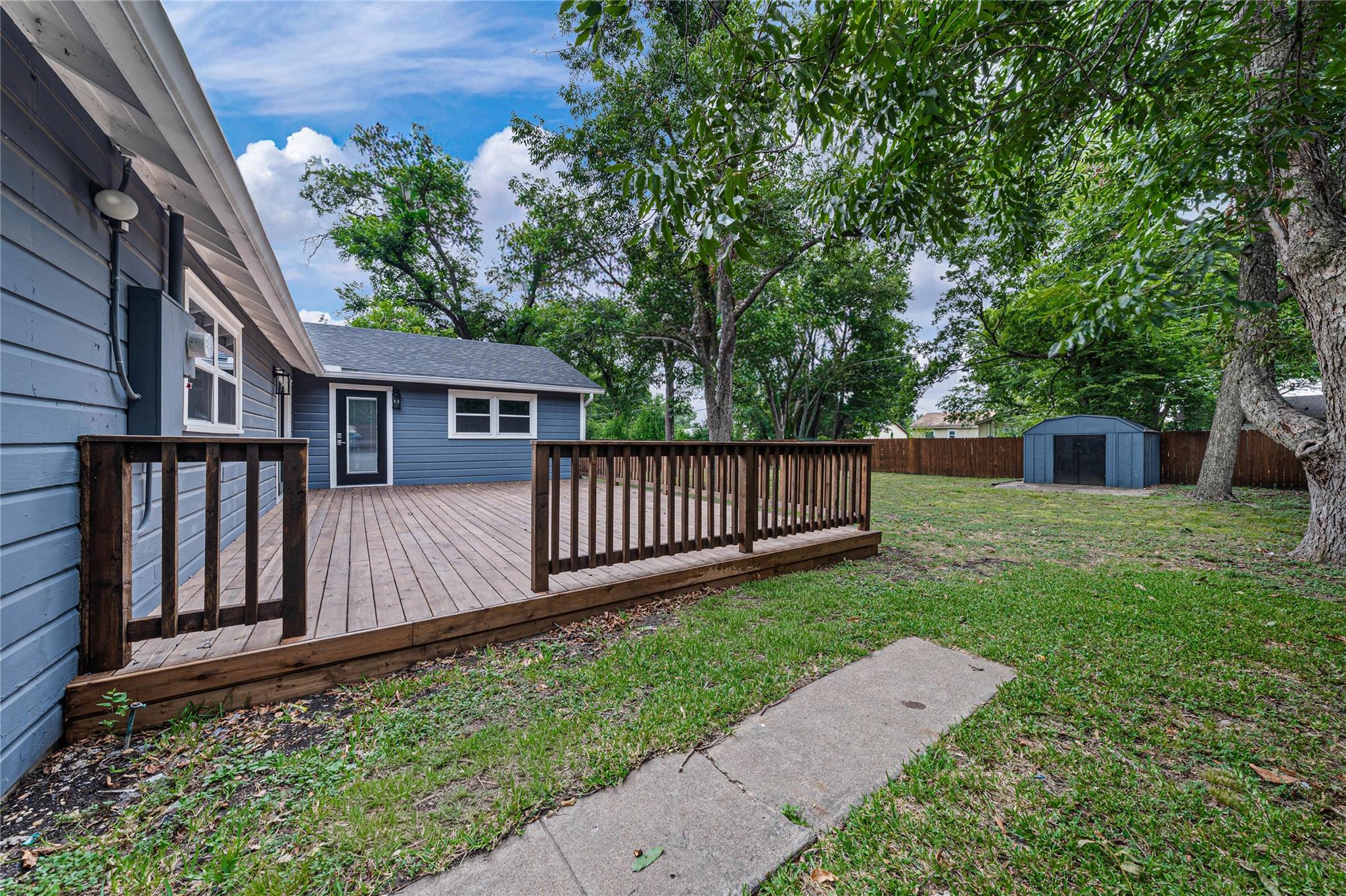 main property photo 32