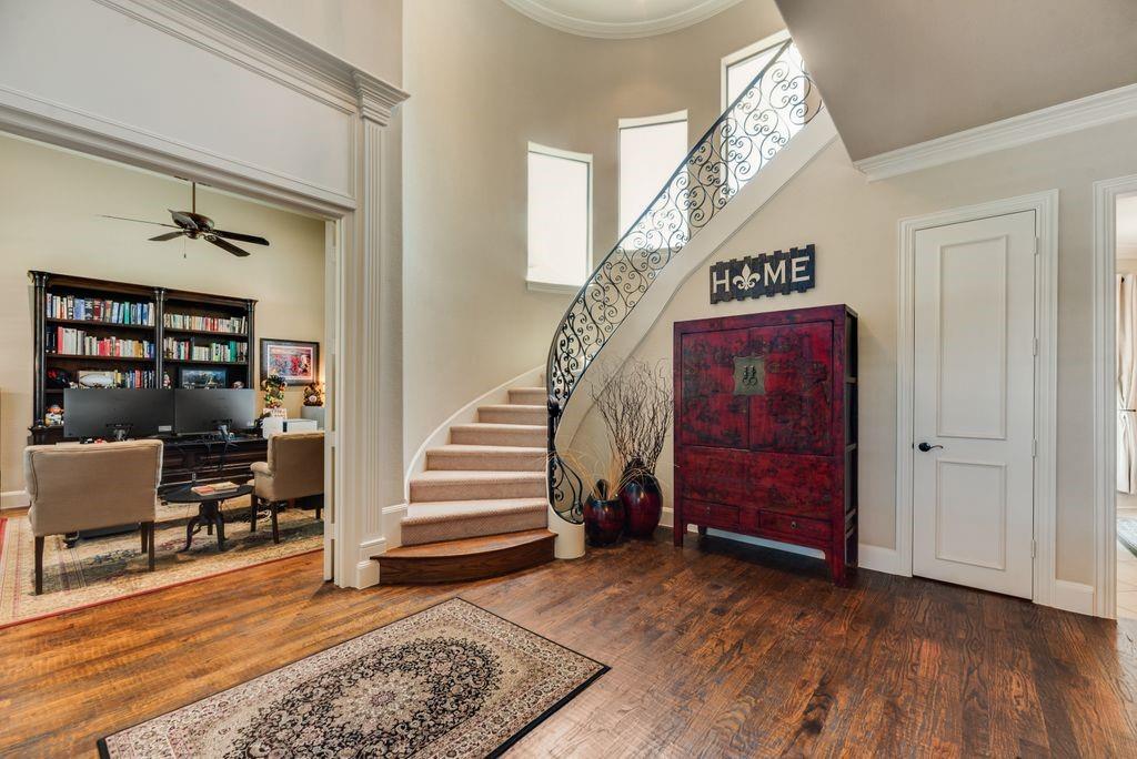 main property photo 4