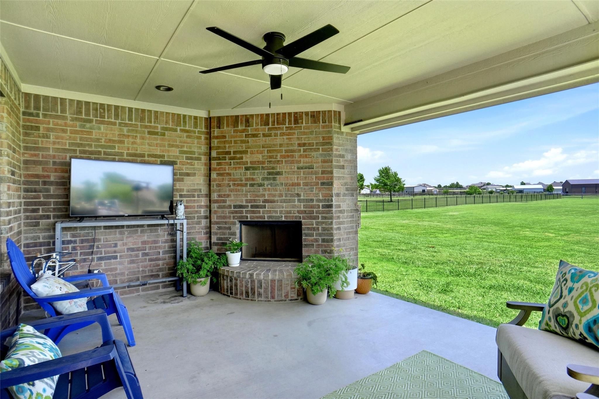 main property photo 22