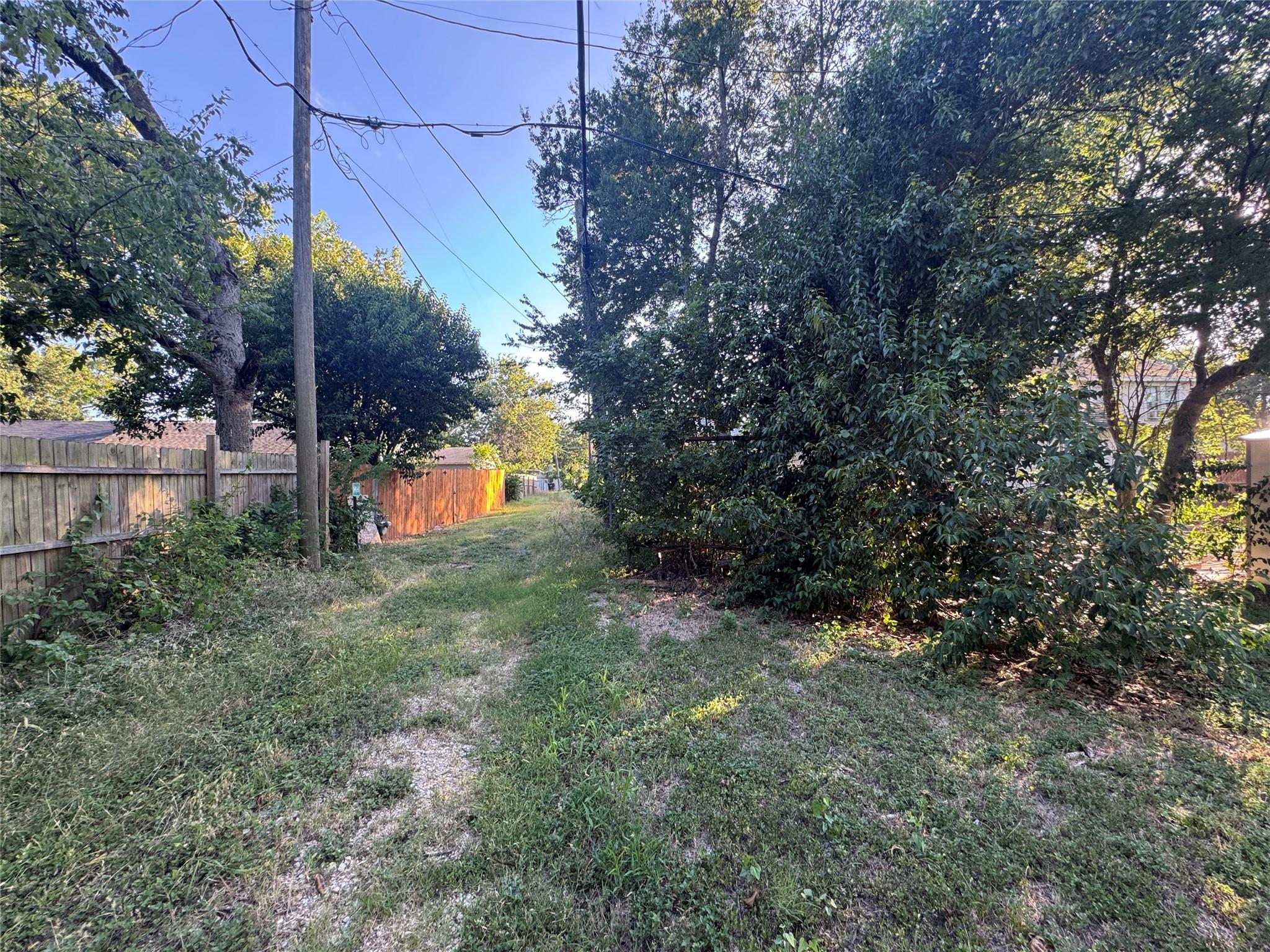 main property photo 17