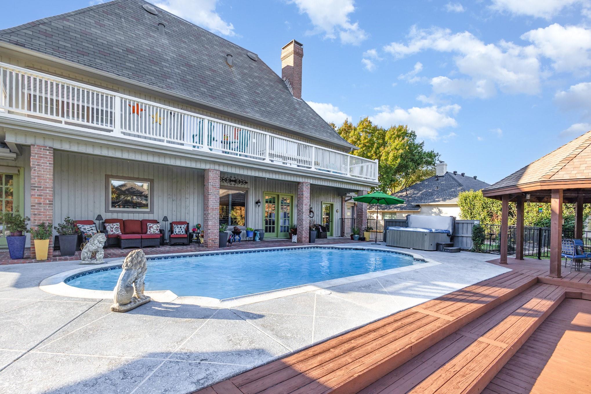 main property photo 29