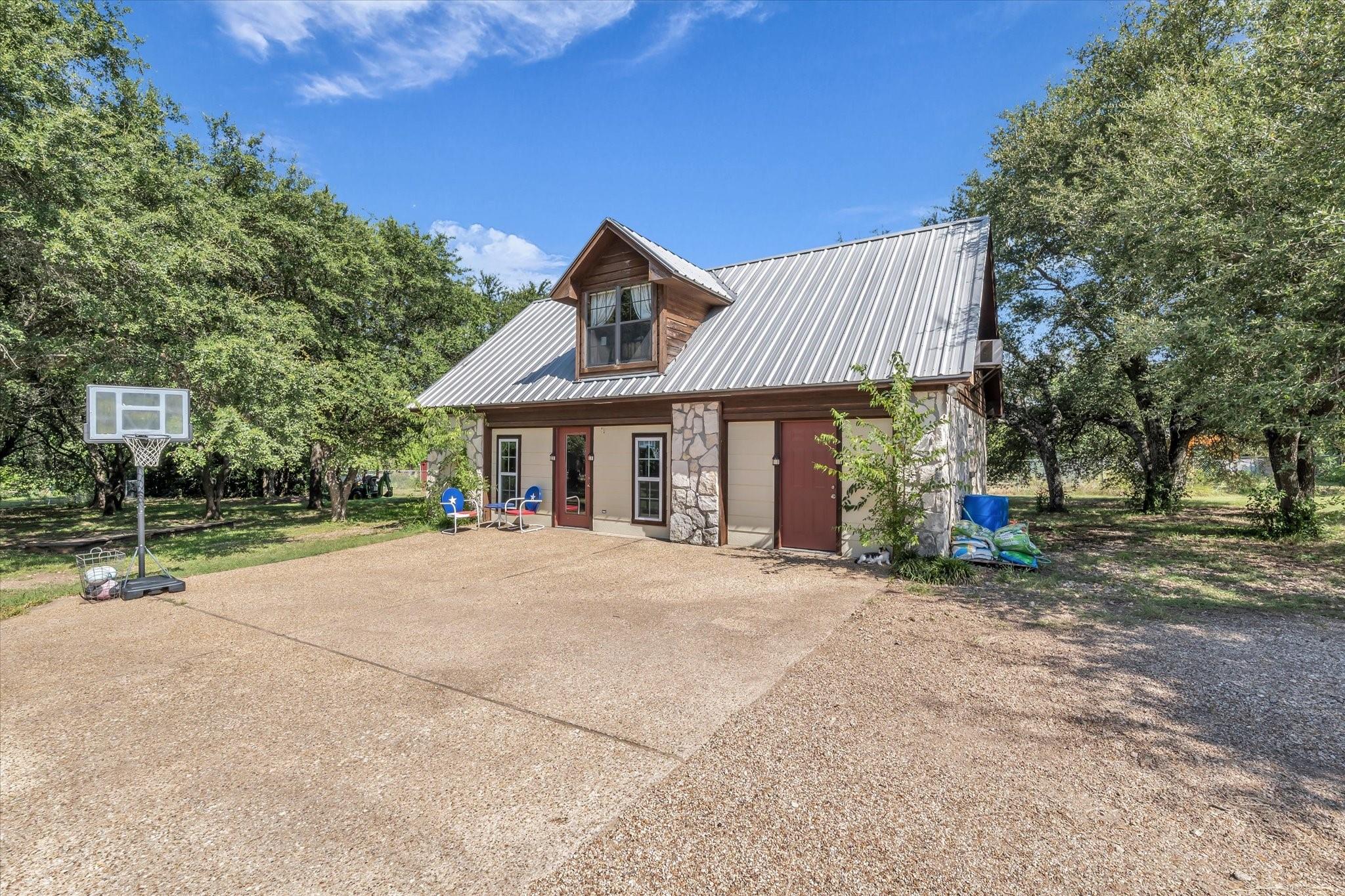 main property photo 32