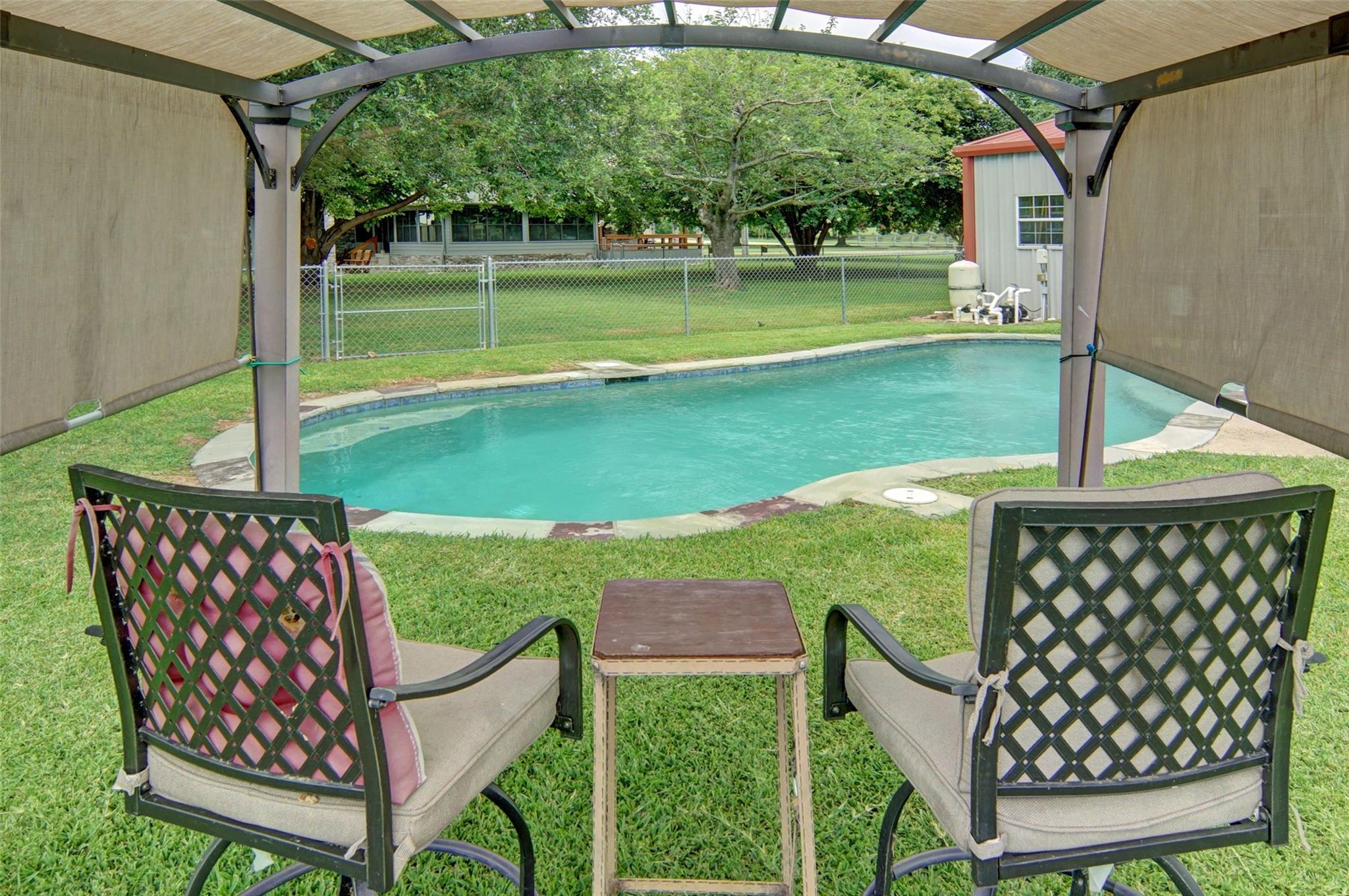 main property photo 25