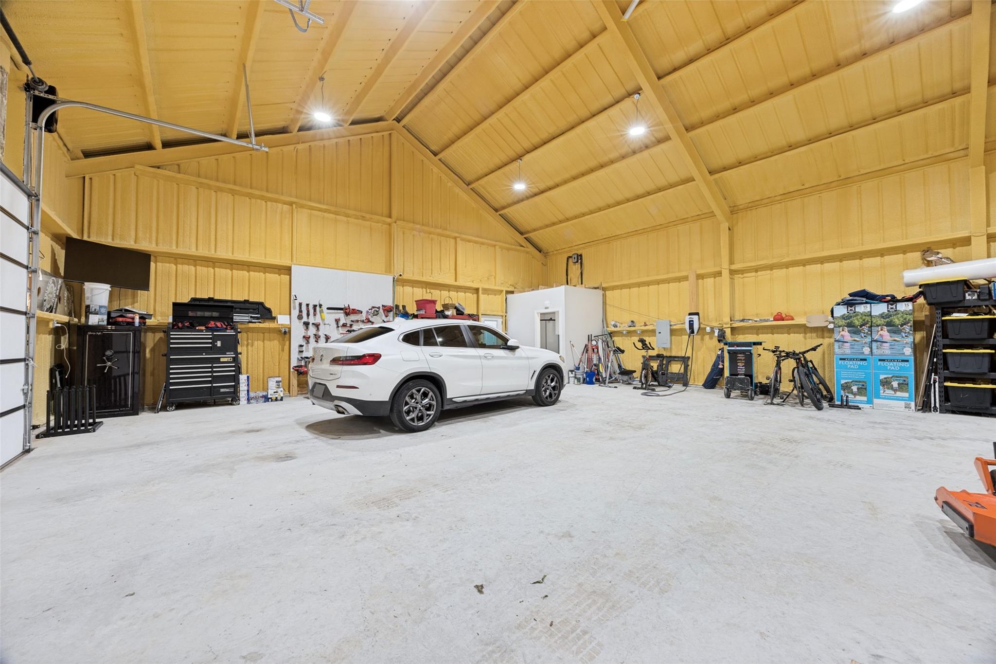 main property photo 25