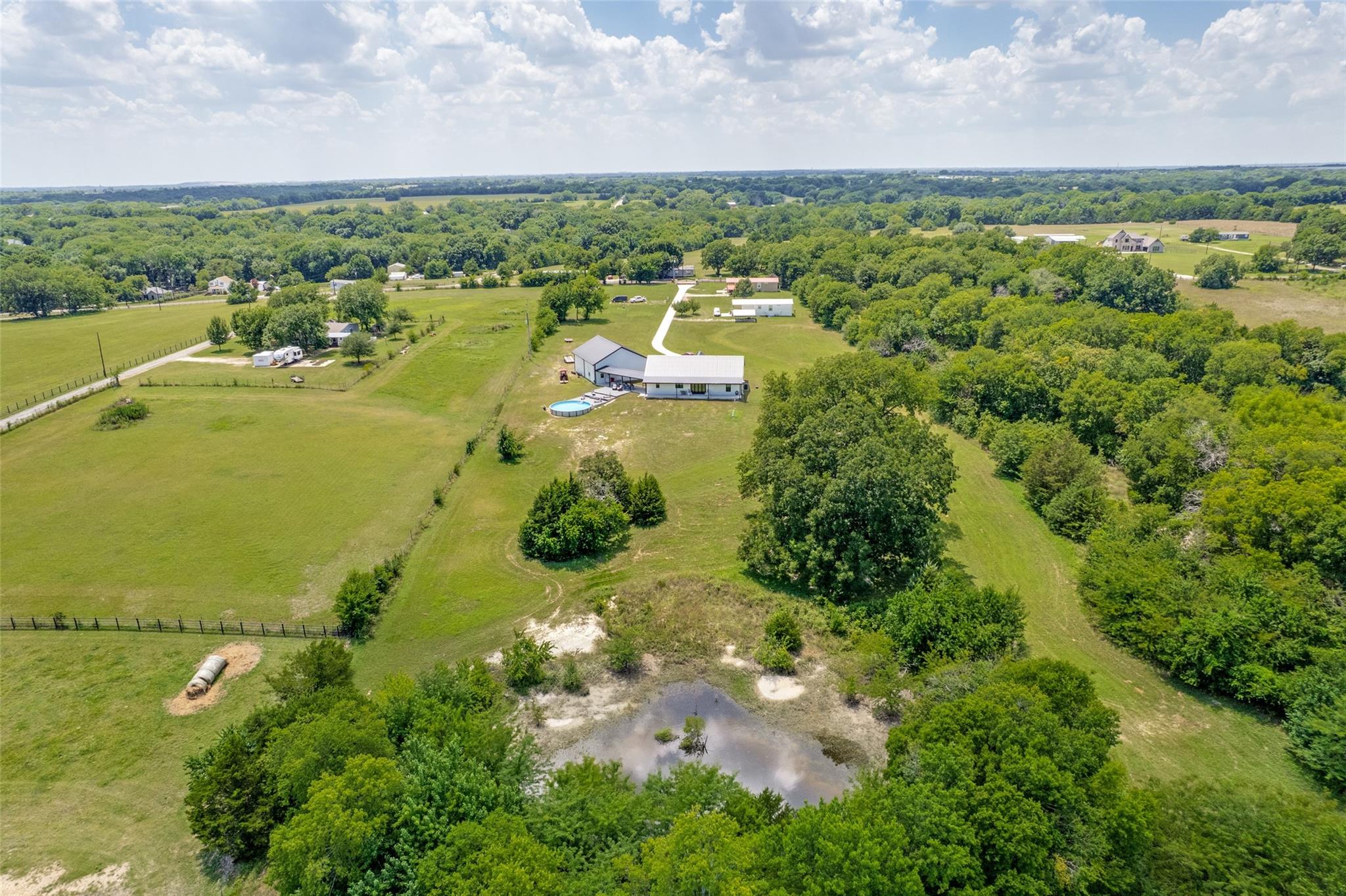 main property photo 39
