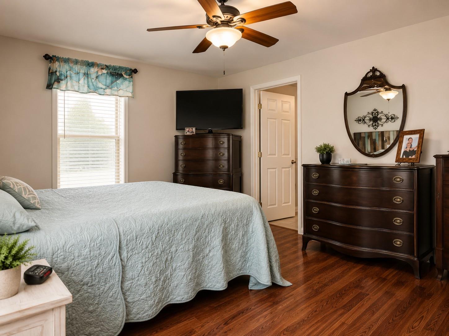 main property photo 8