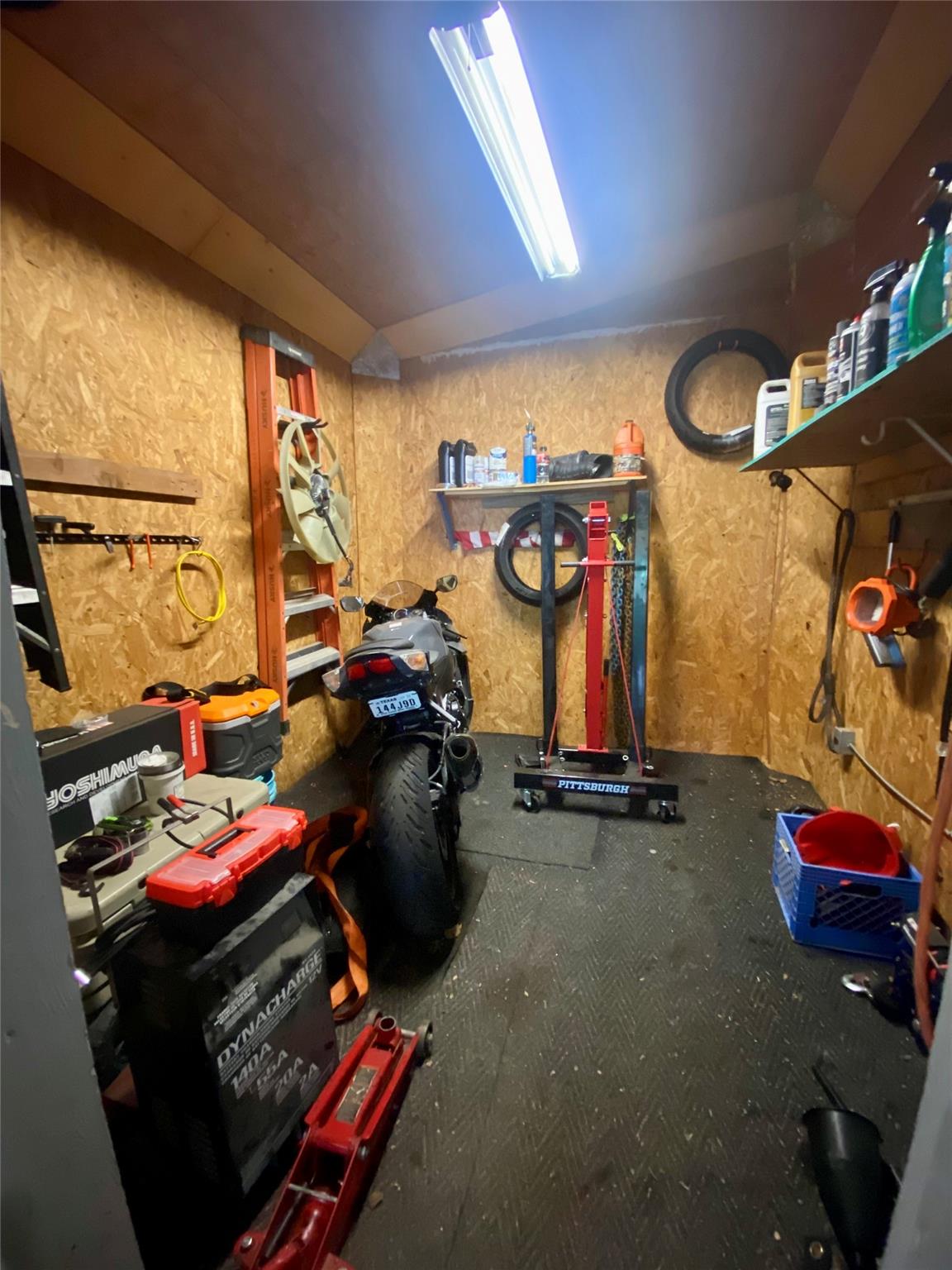 main property photo 23