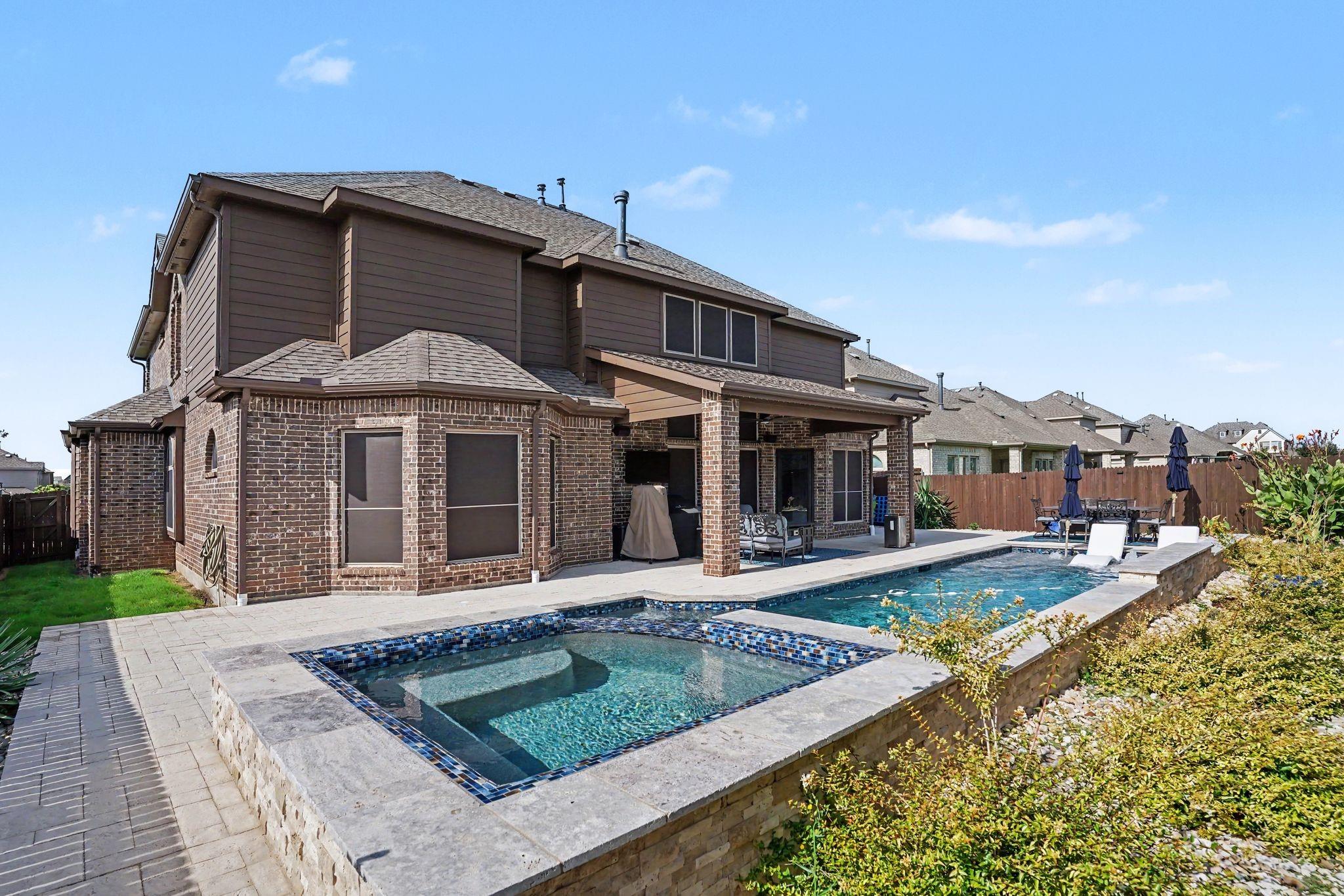 main property photo 22