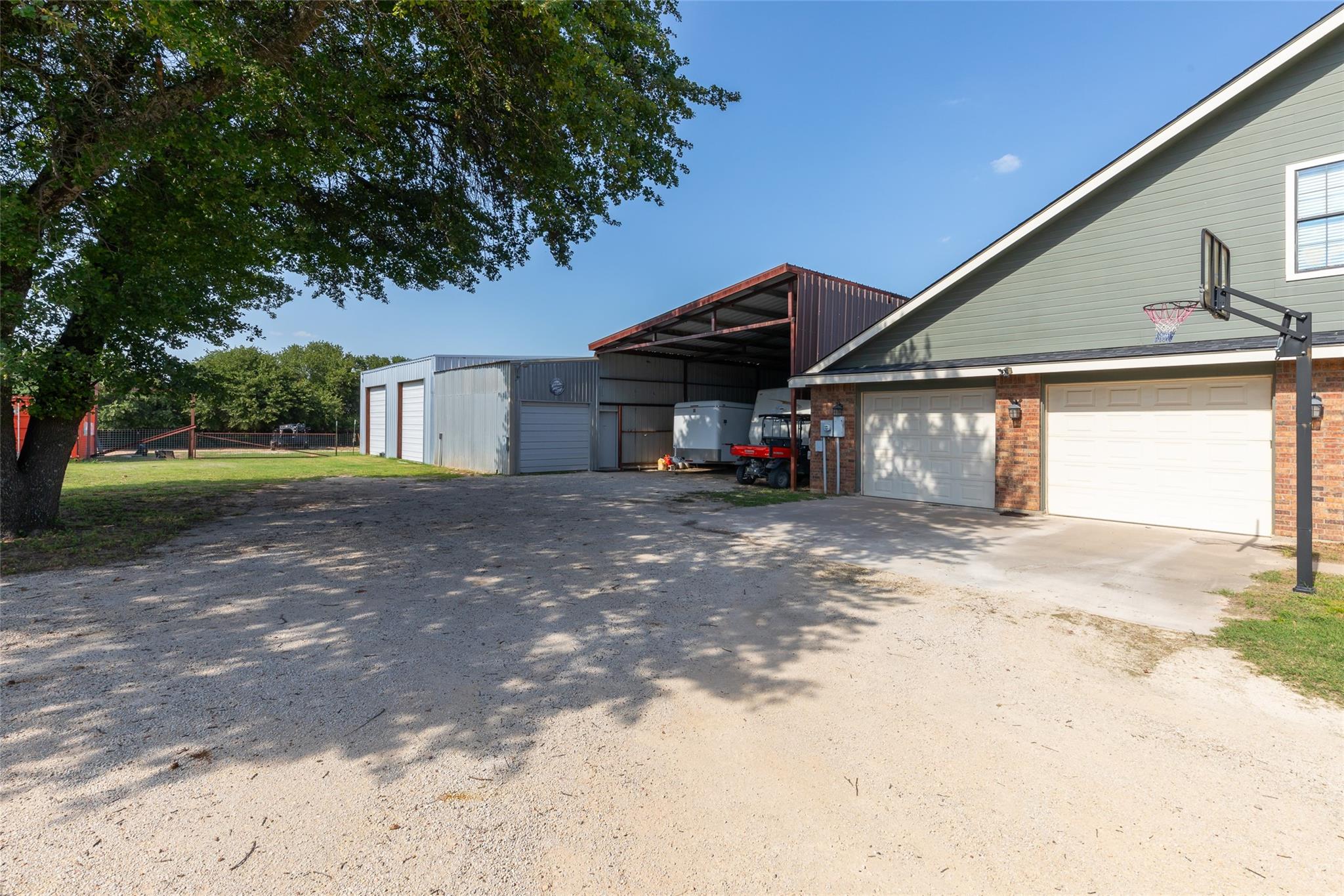 main property photo 38