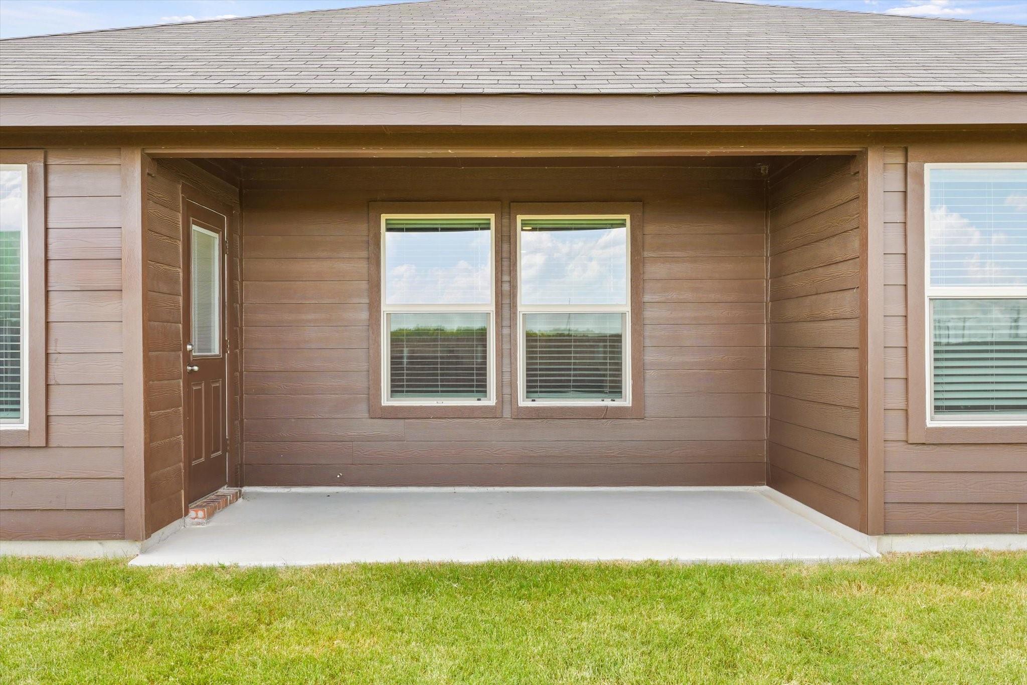 main property photo 16