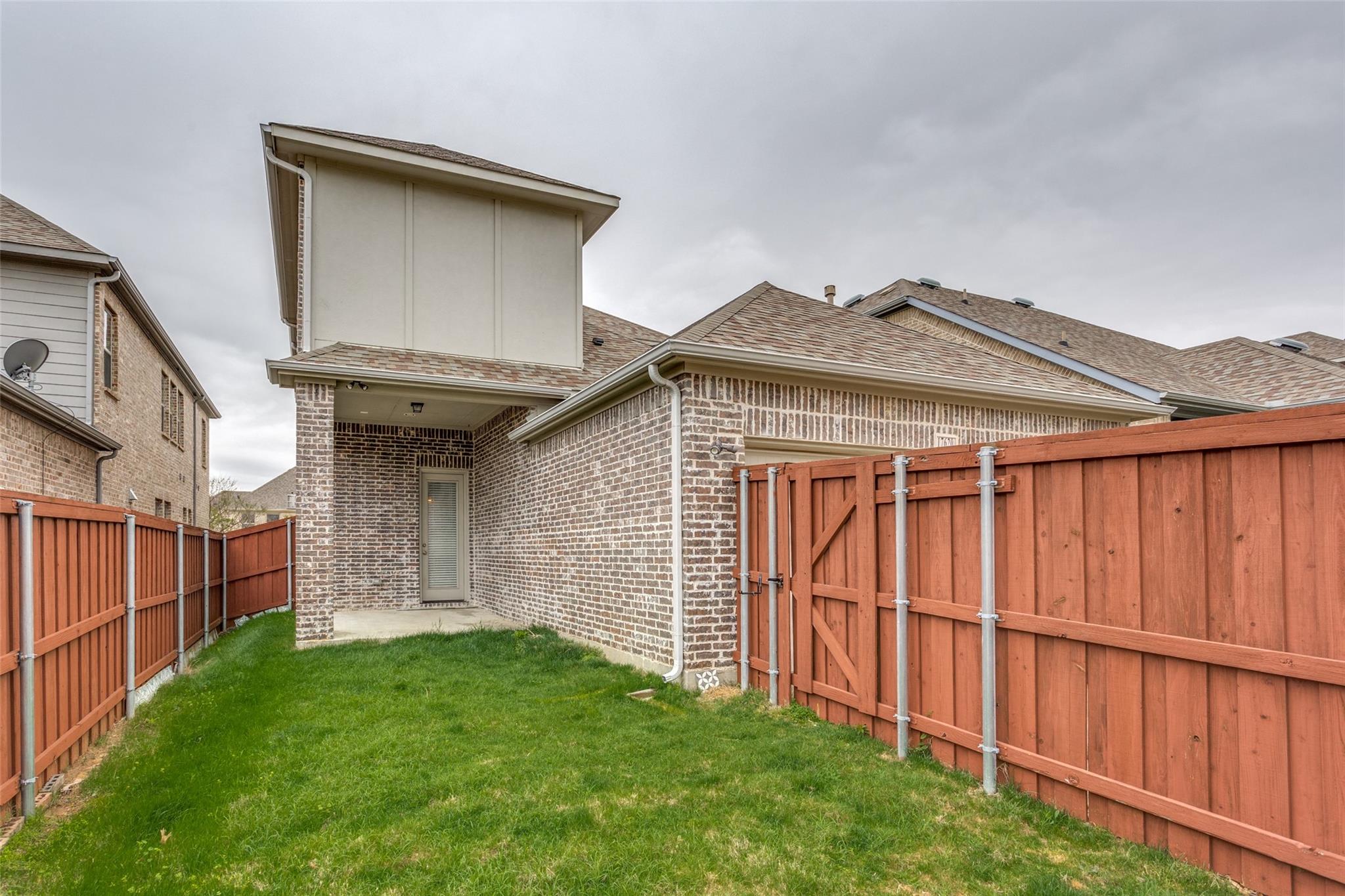 main property photo 24