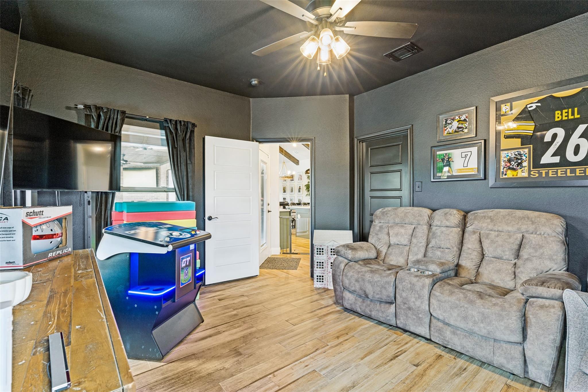 main property photo 24