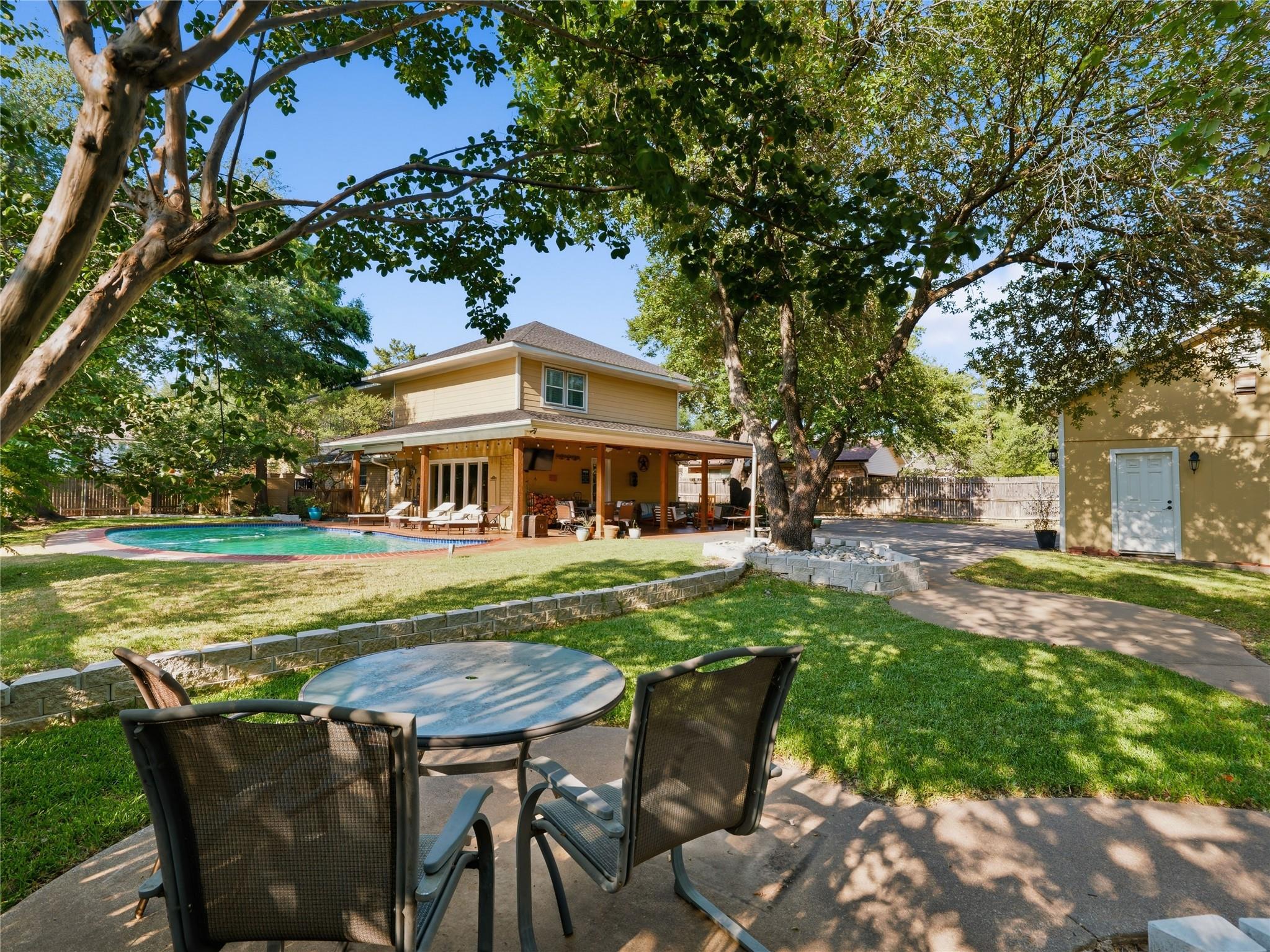 main property photo 31