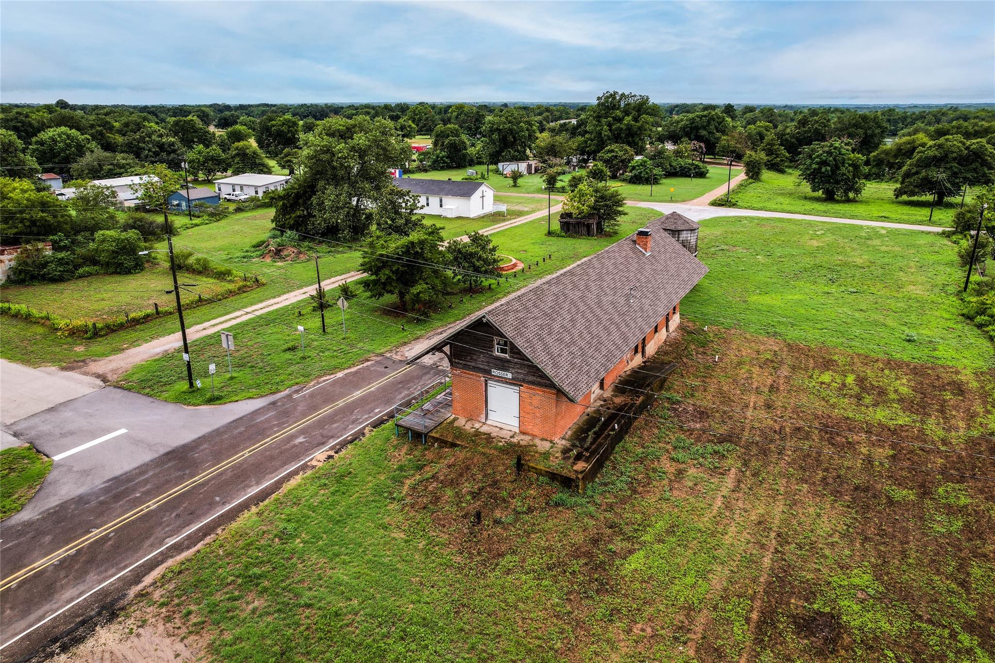 main property photo 17