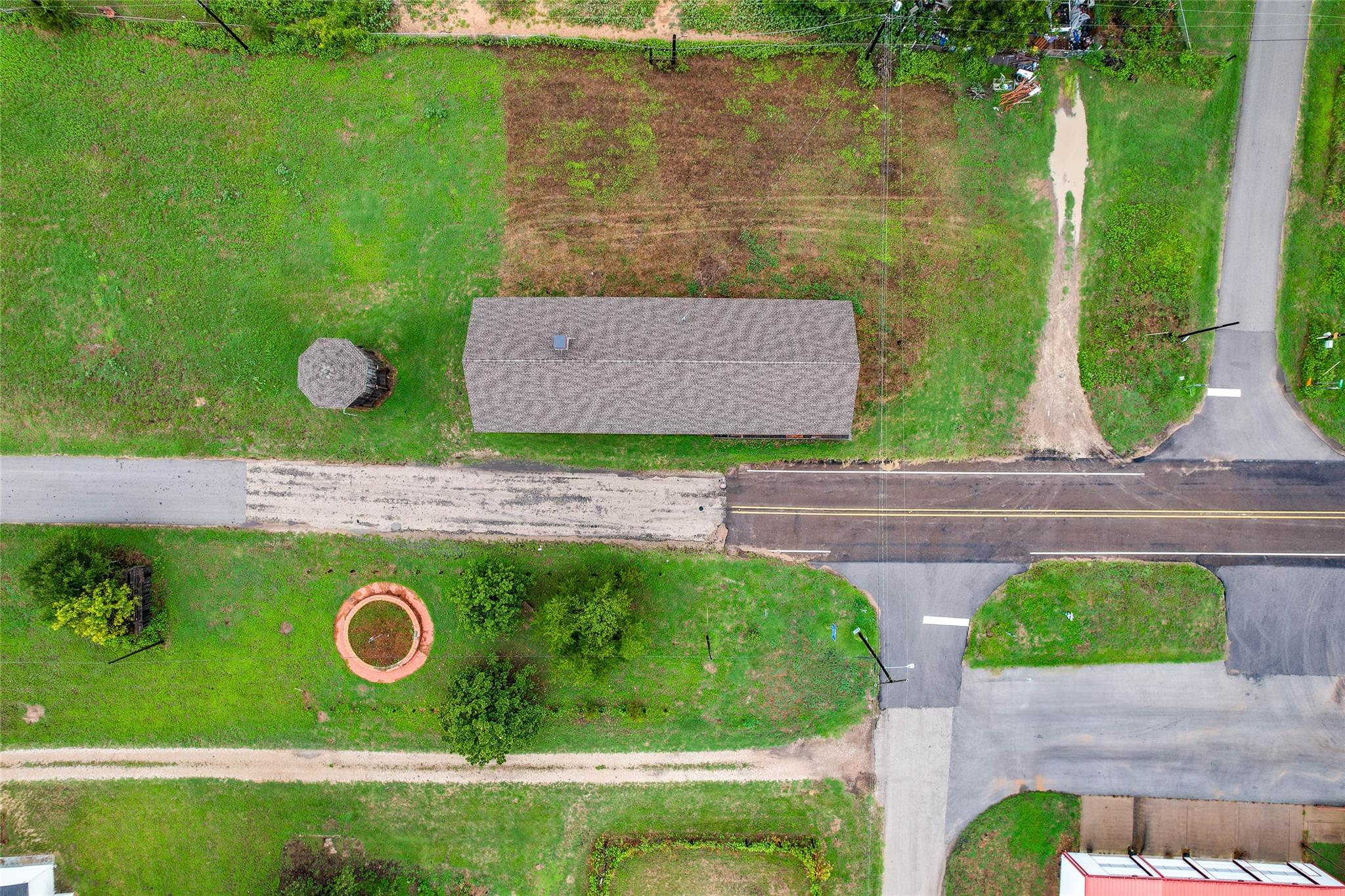 main property photo 20