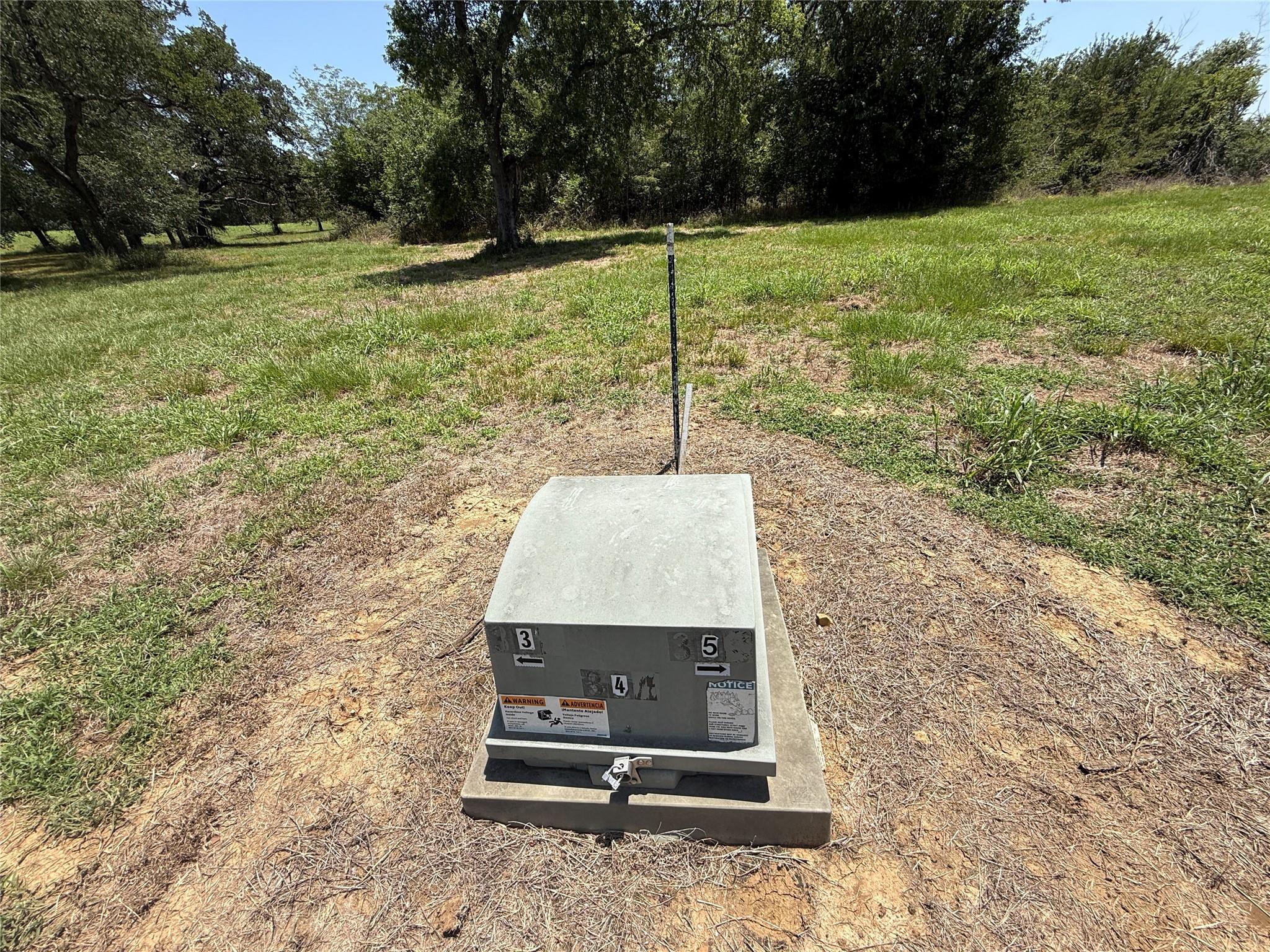 main property photo 8