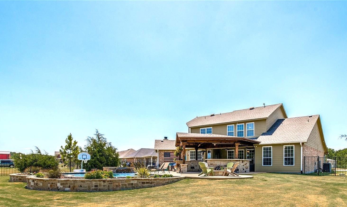 main property photo 22