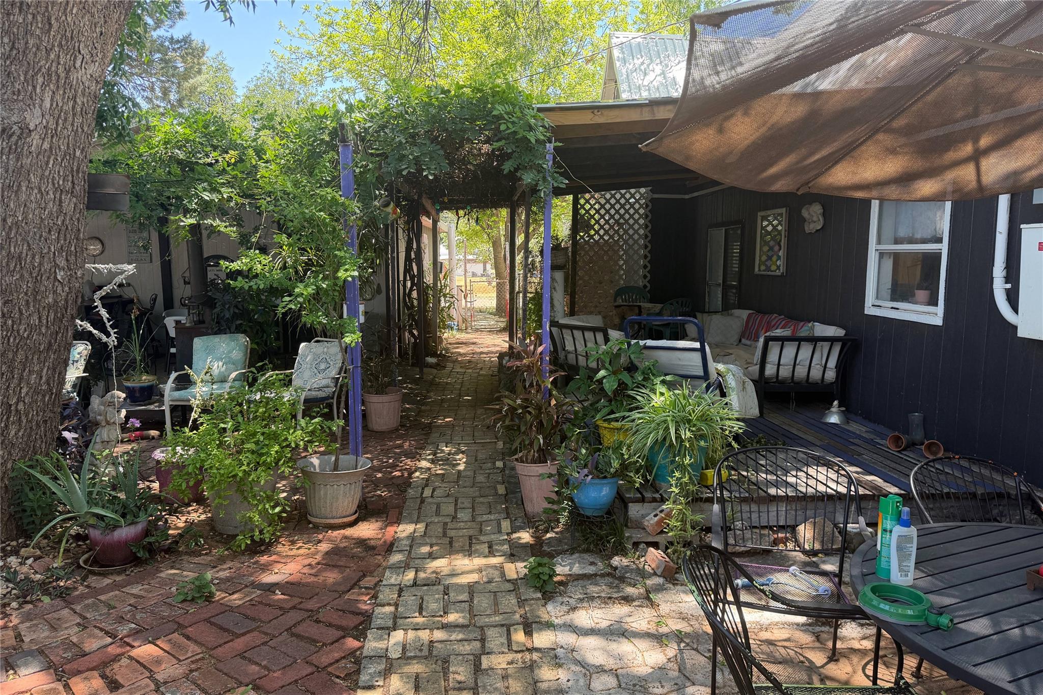 main property photo 24