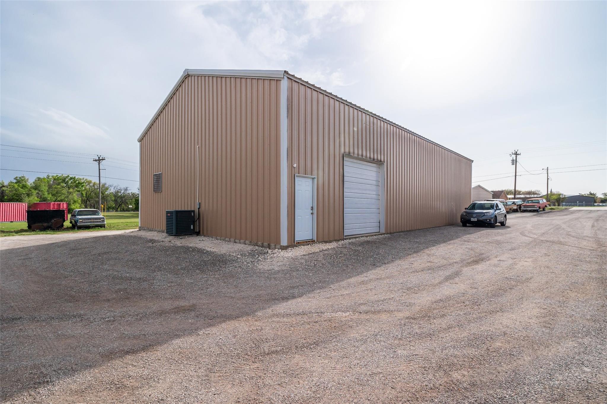 main property photo 6