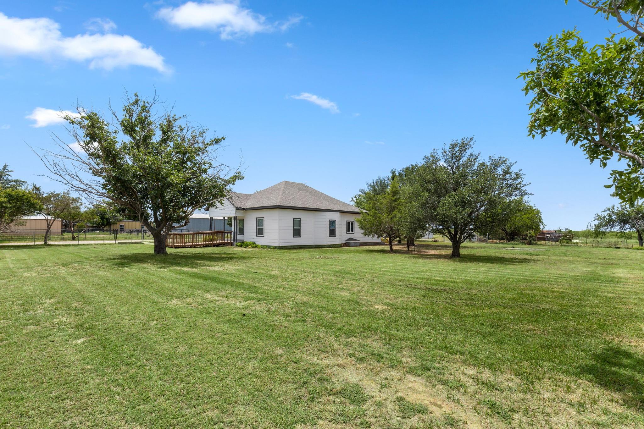 main property photo 3