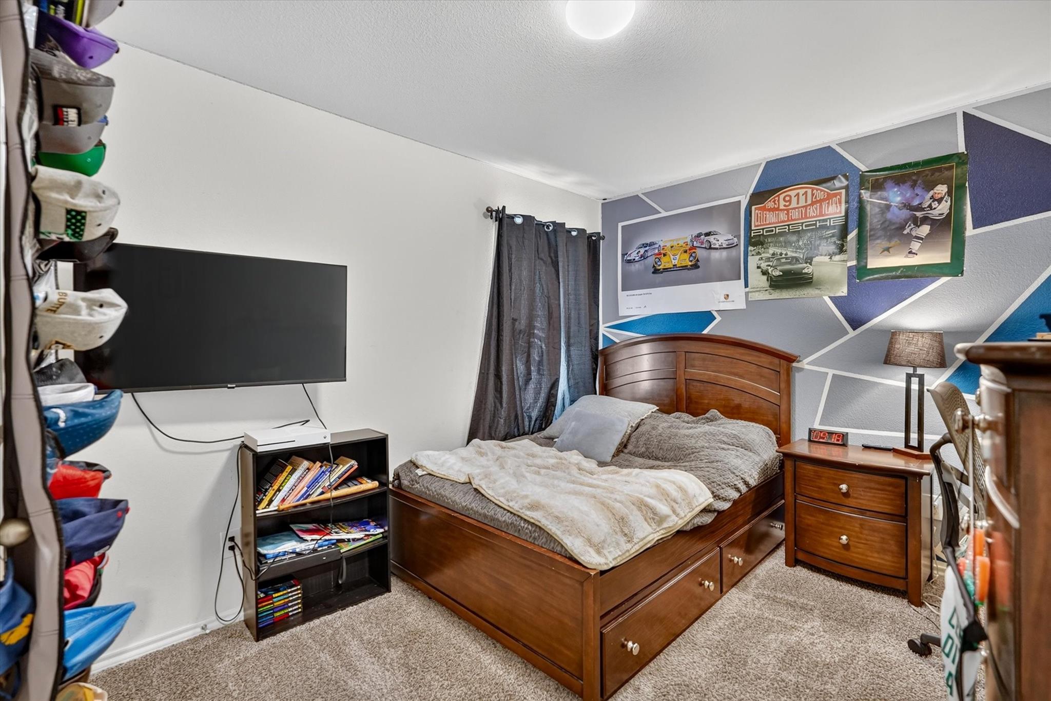 main property photo 23