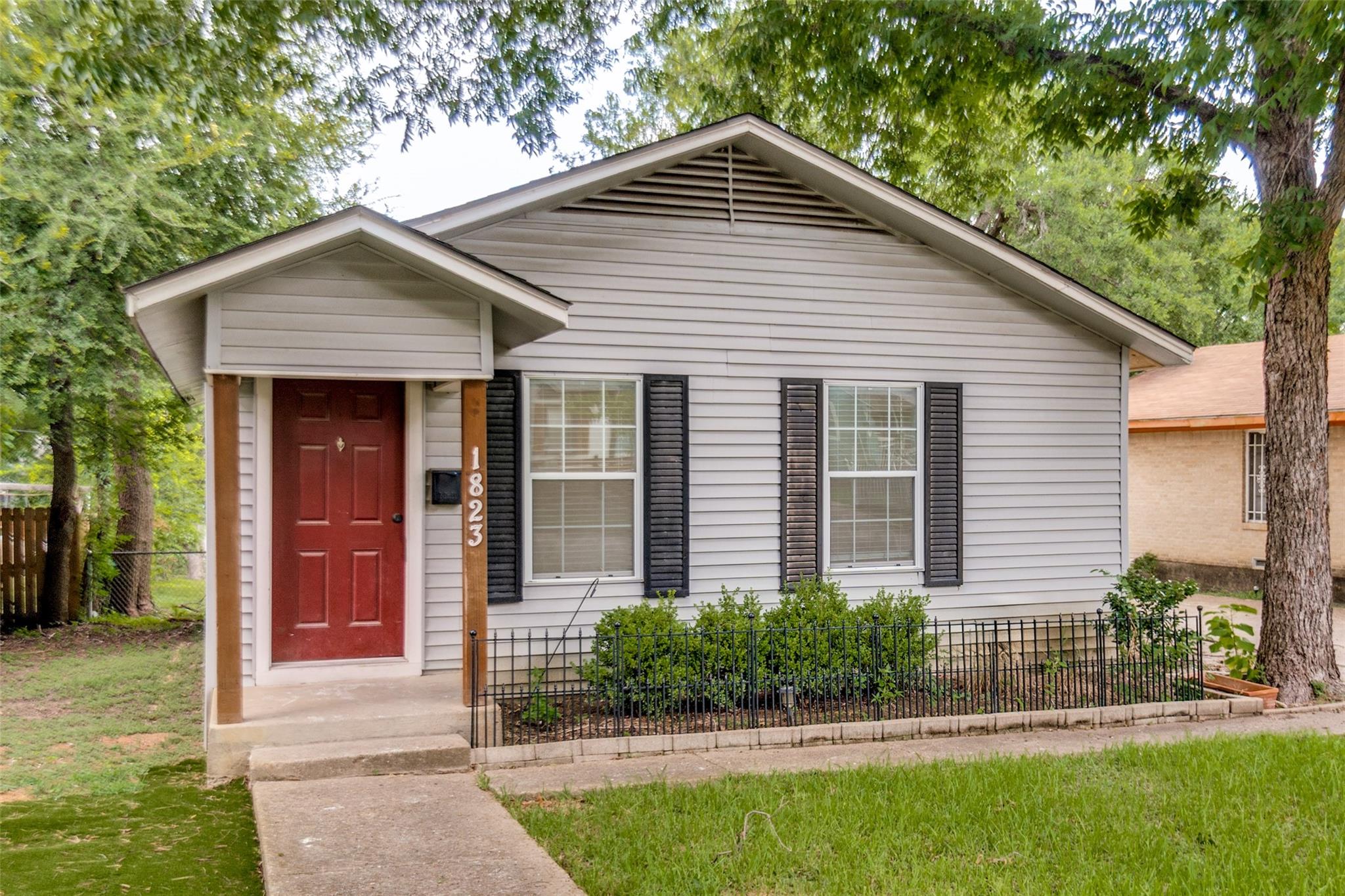 main property photo 1