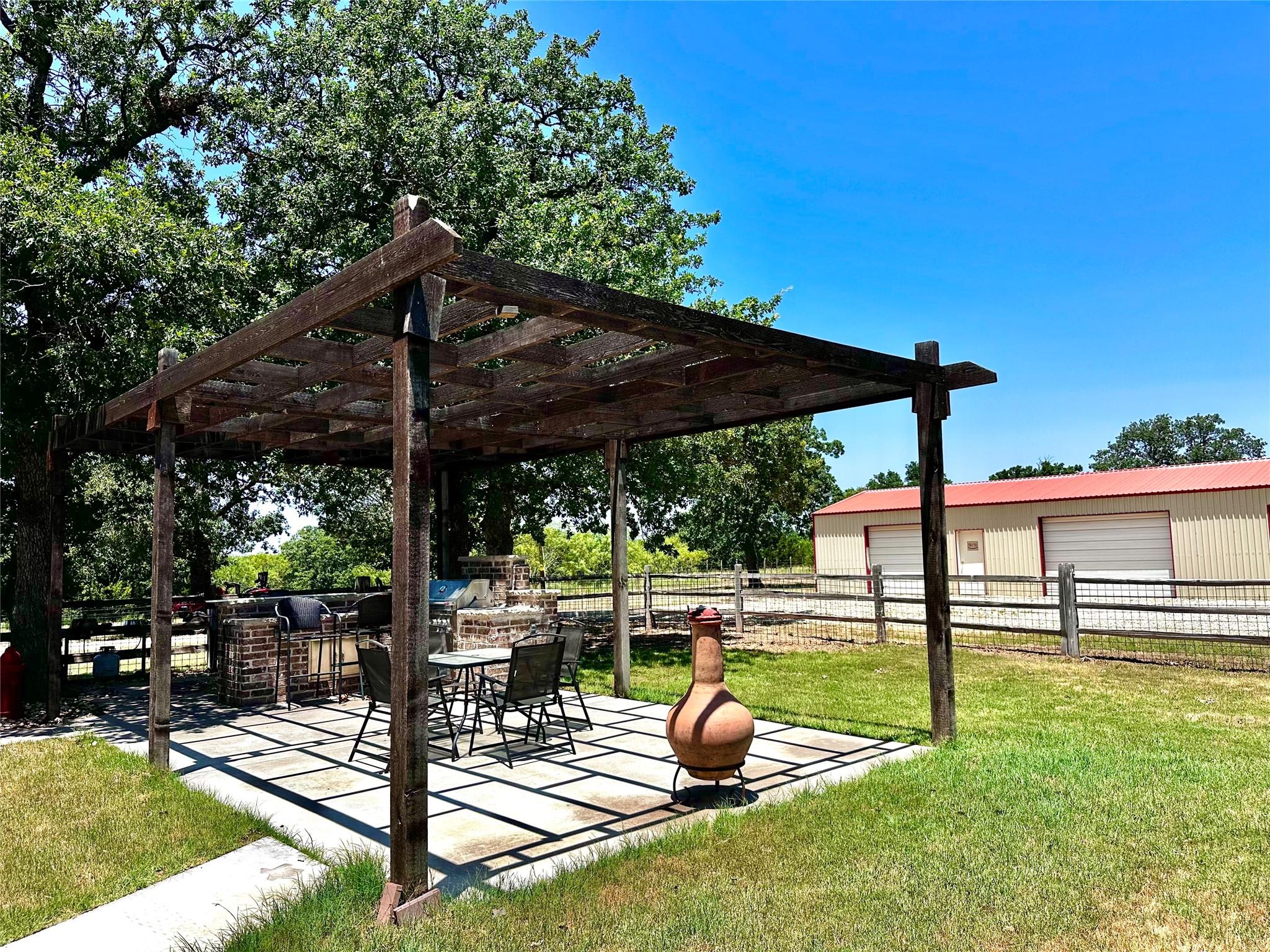 main property photo 20