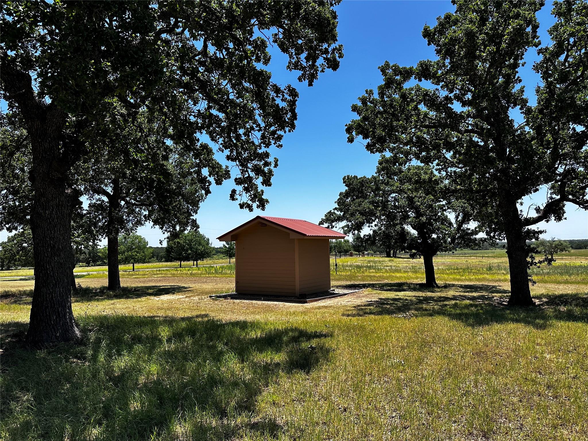 main property photo 25