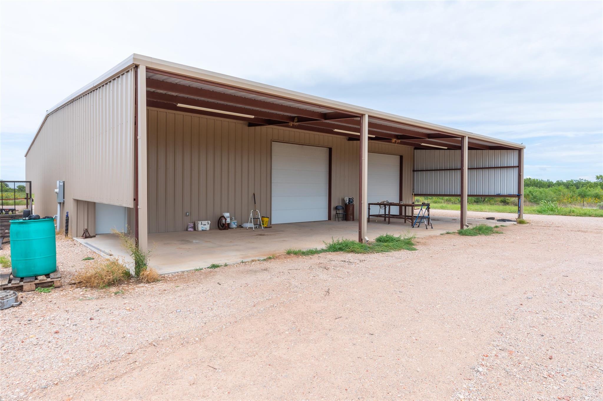 main property photo 4