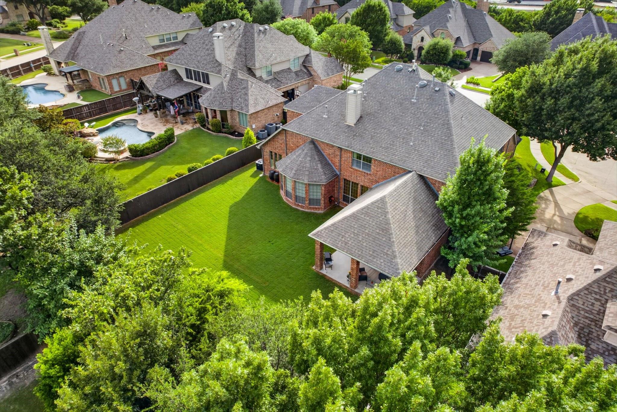 main property photo 33