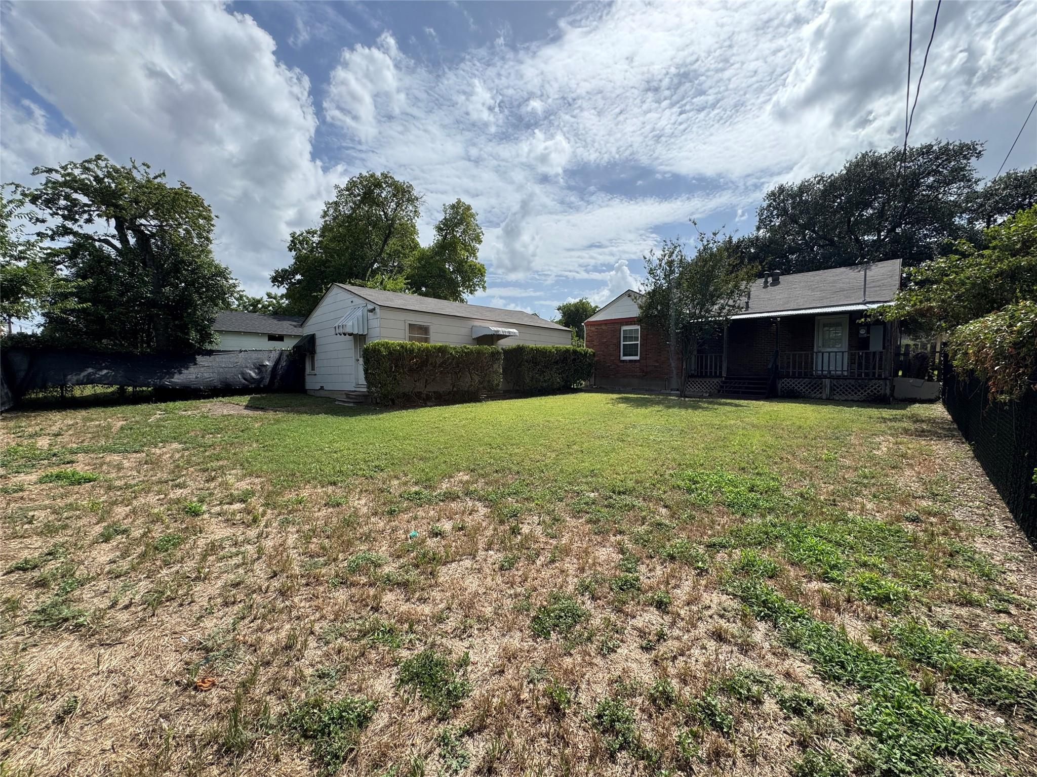 main property photo 18