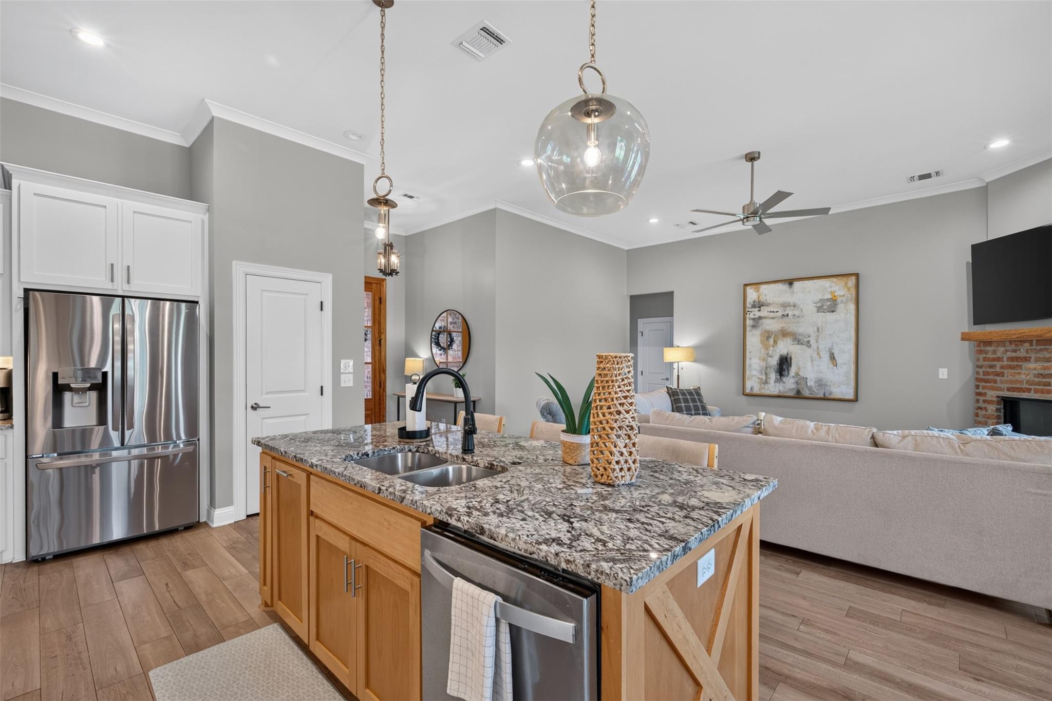 property viewer photo 13