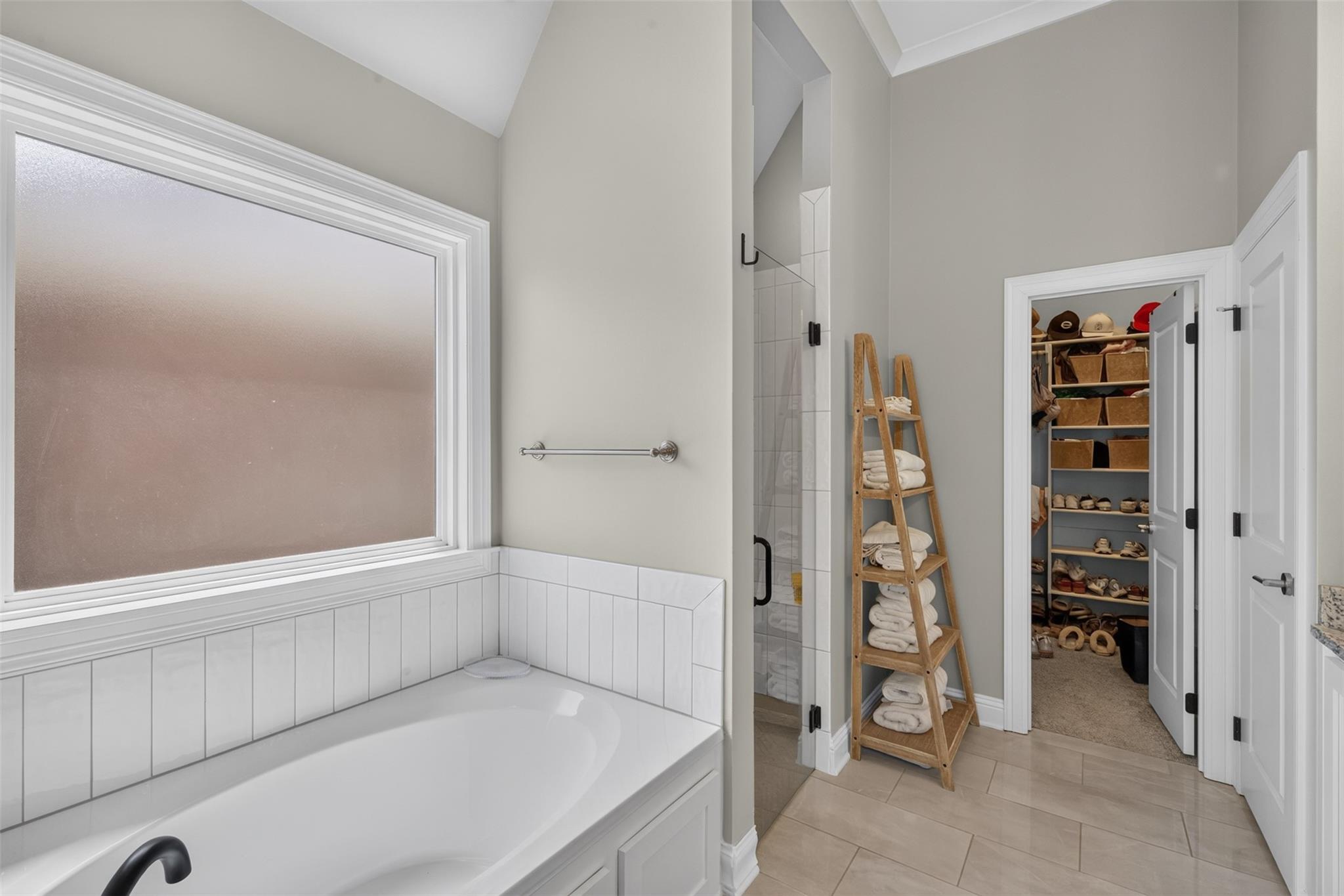 property viewer photo 26