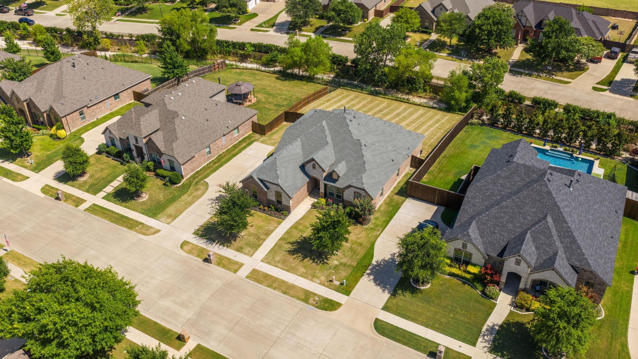 main property photo 25