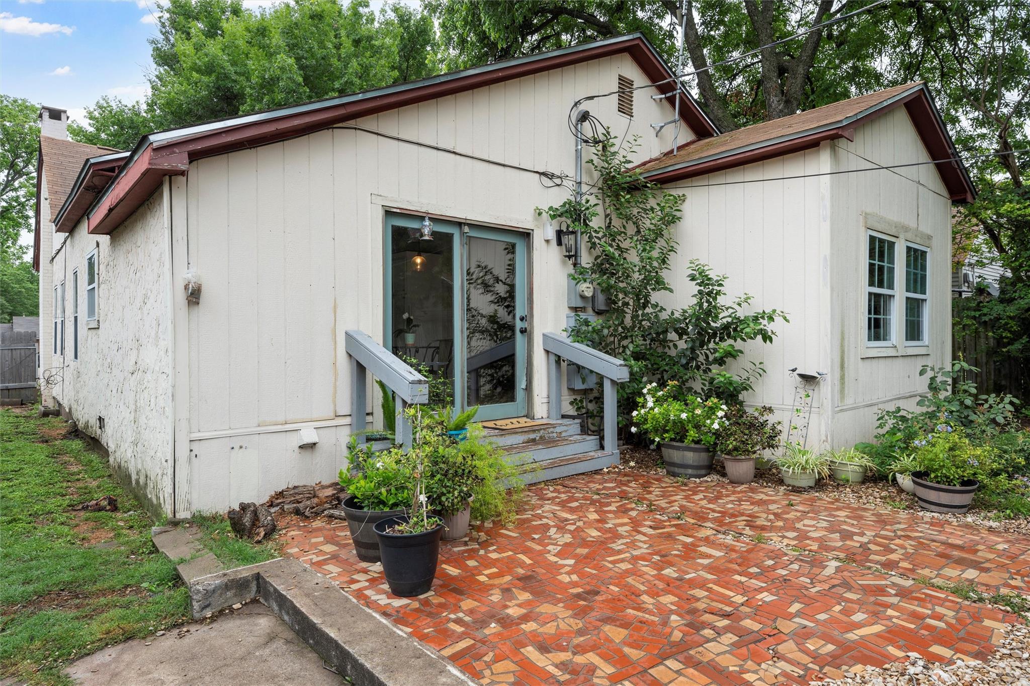 main property photo 22