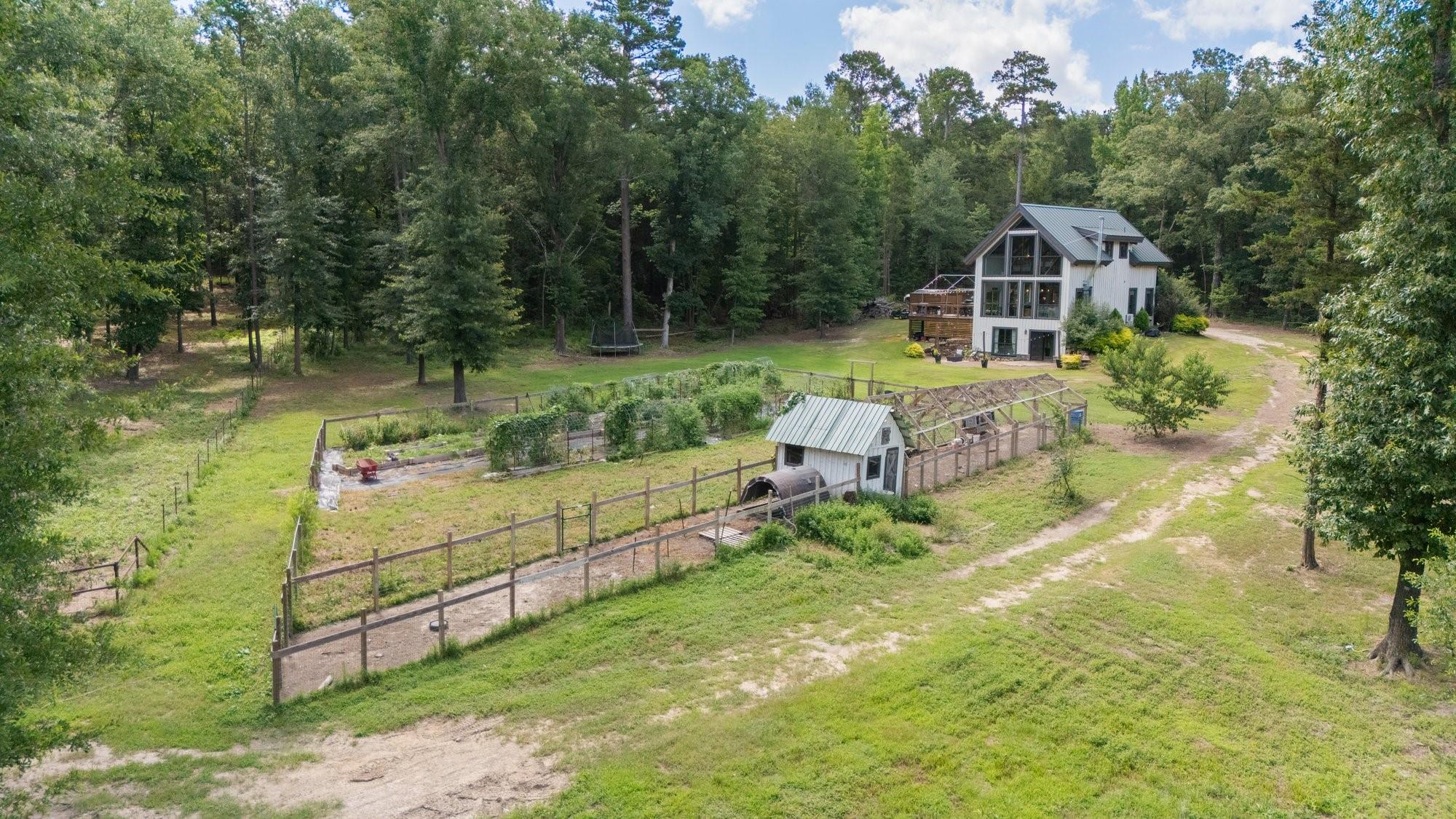 main property photo 39