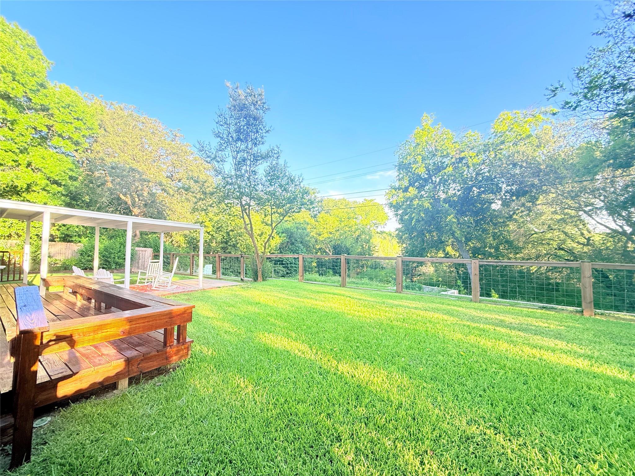 main property photo 13