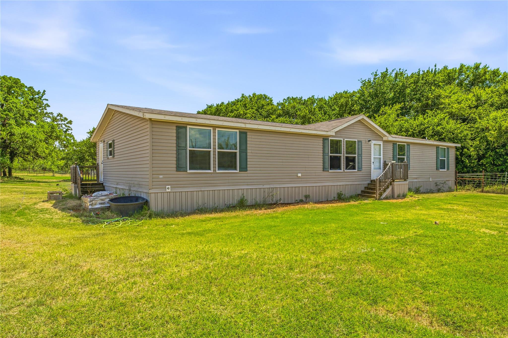 property viewer photo 1