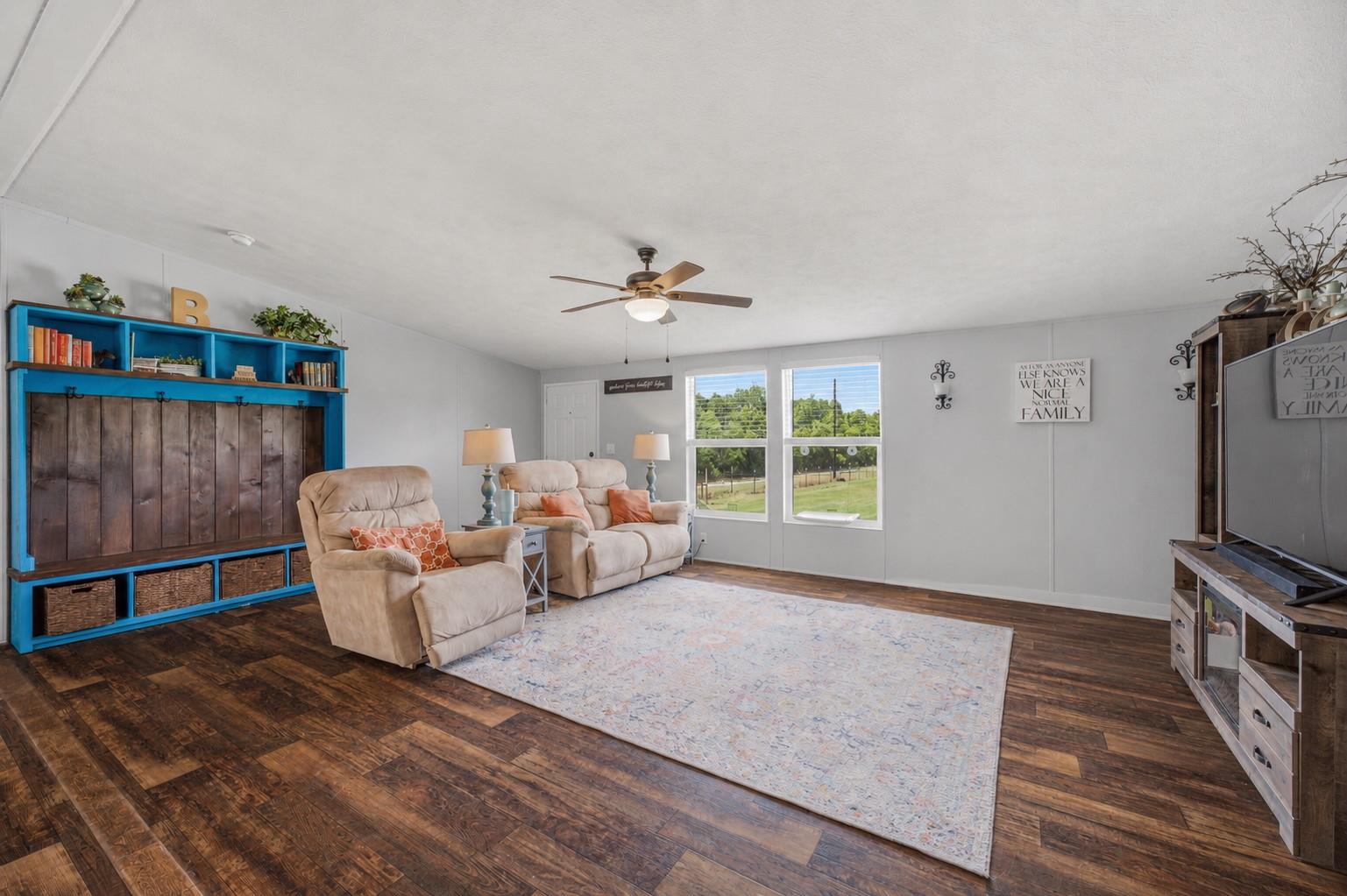 property viewer photo 3