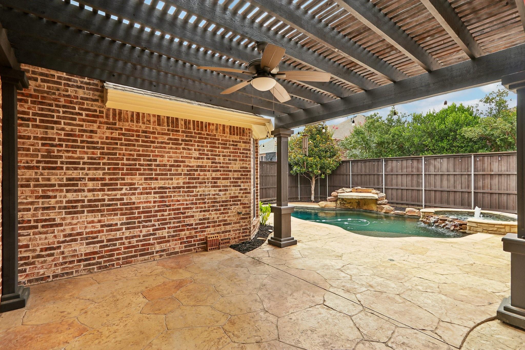 main property photo 36