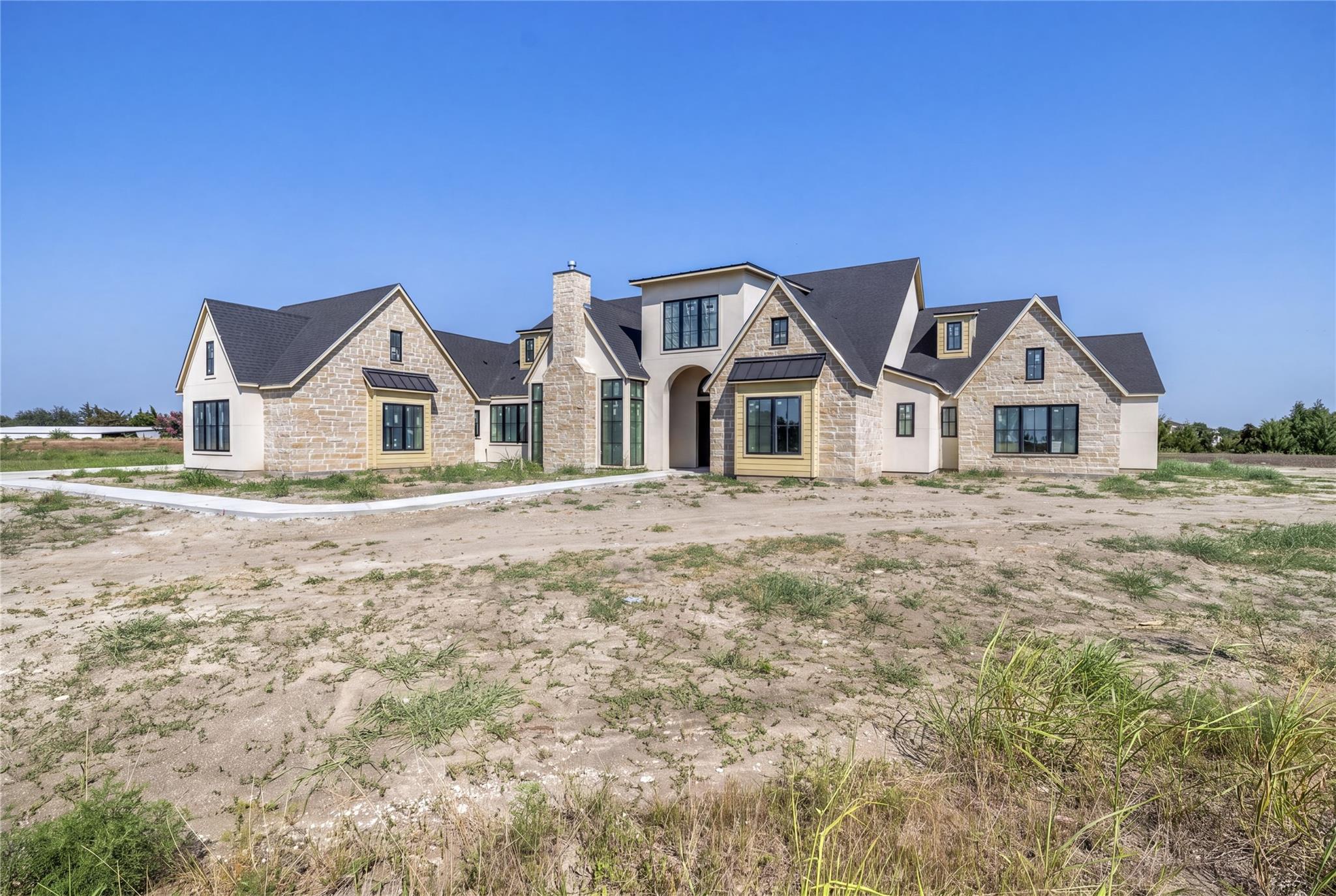 main property photo 13